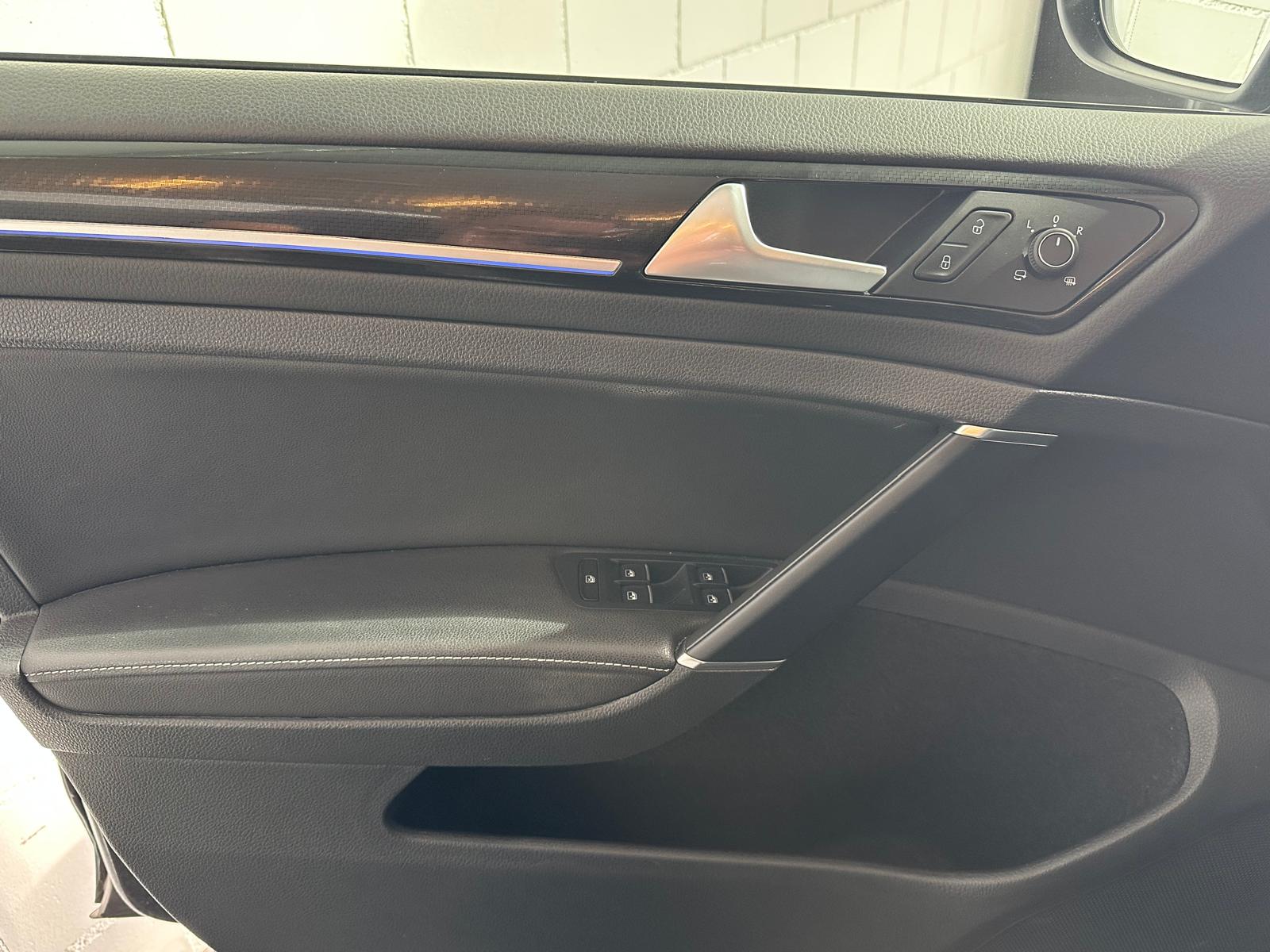 VW Golf 2.0 TSI R 4Motion DSG-image-14
