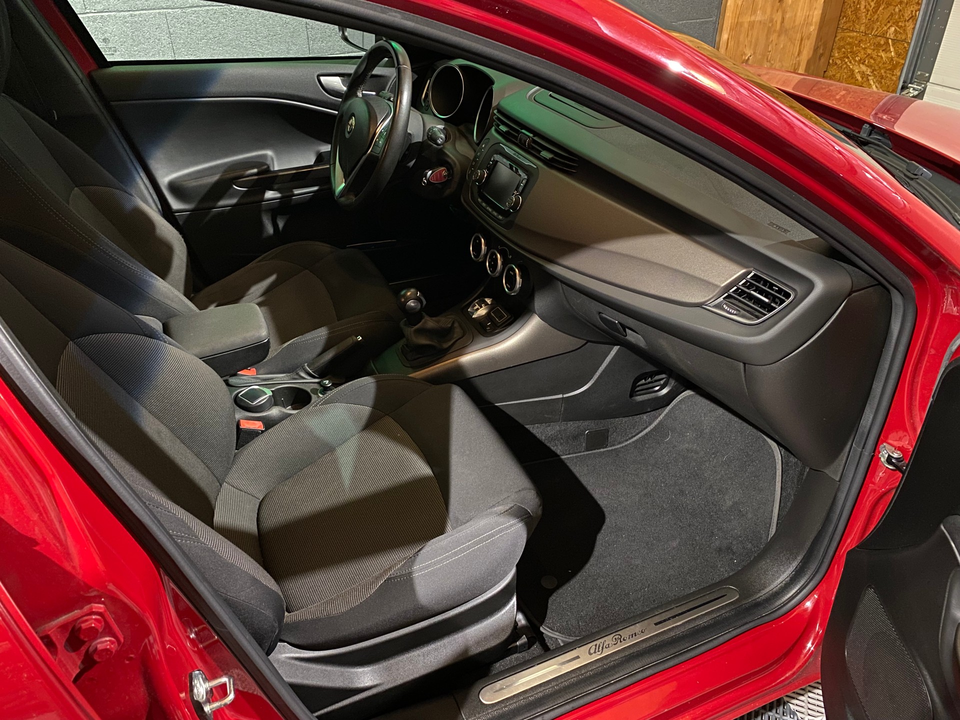 ALFA ROMEO Giulietta 1.4 MultiAir Distinctive TCT-image-29