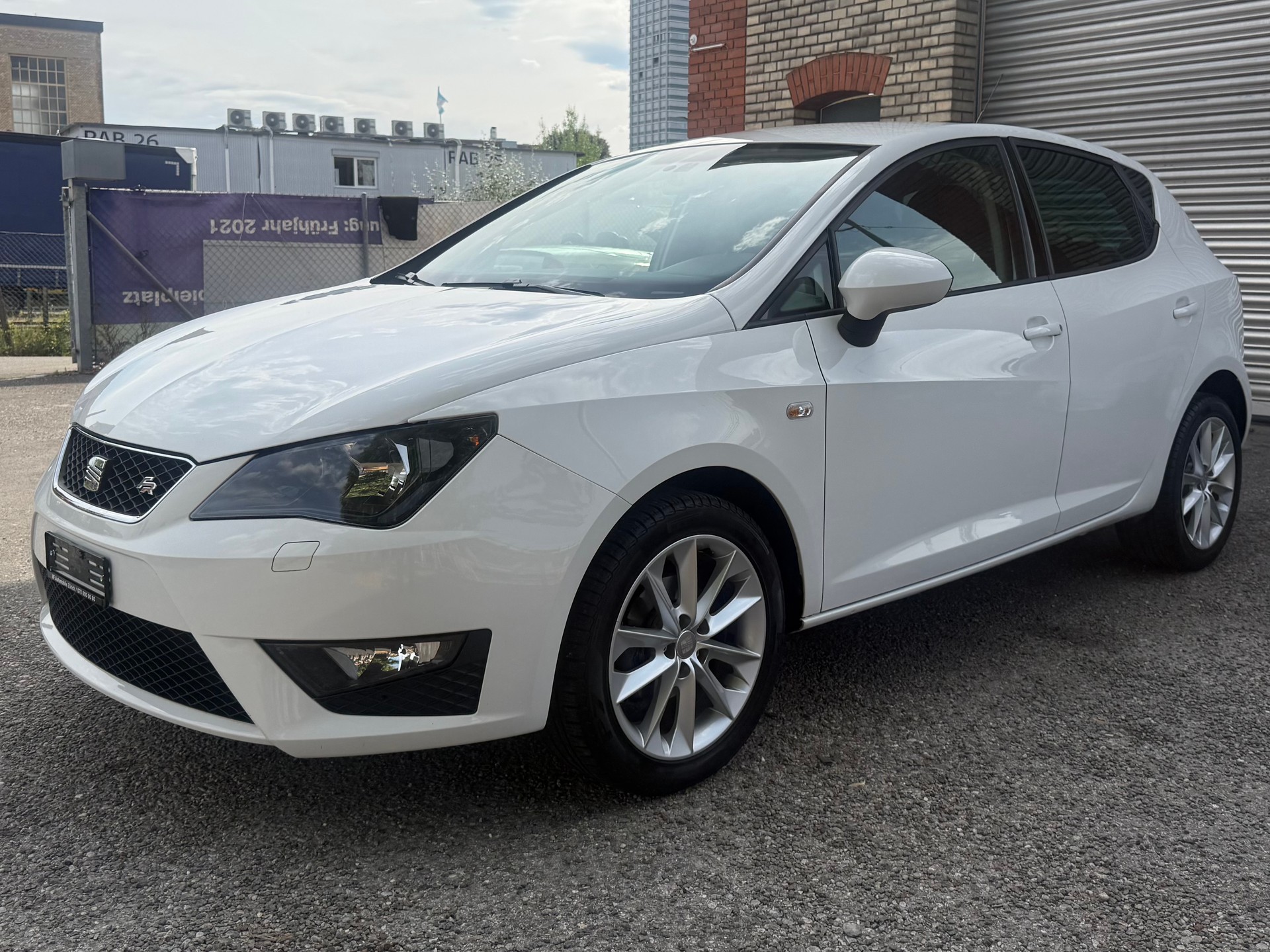 SEAT Ibiza 1.2 TSI FR-image-2