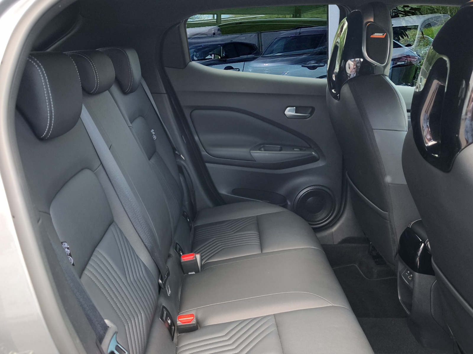 NISSAN Juke 1.6 FHEV Tekna-image-13