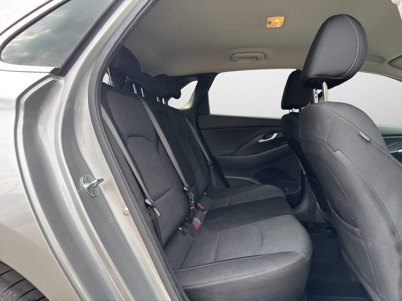HYUNDAI i30 1.5 T-GDi Amplia-image-6
