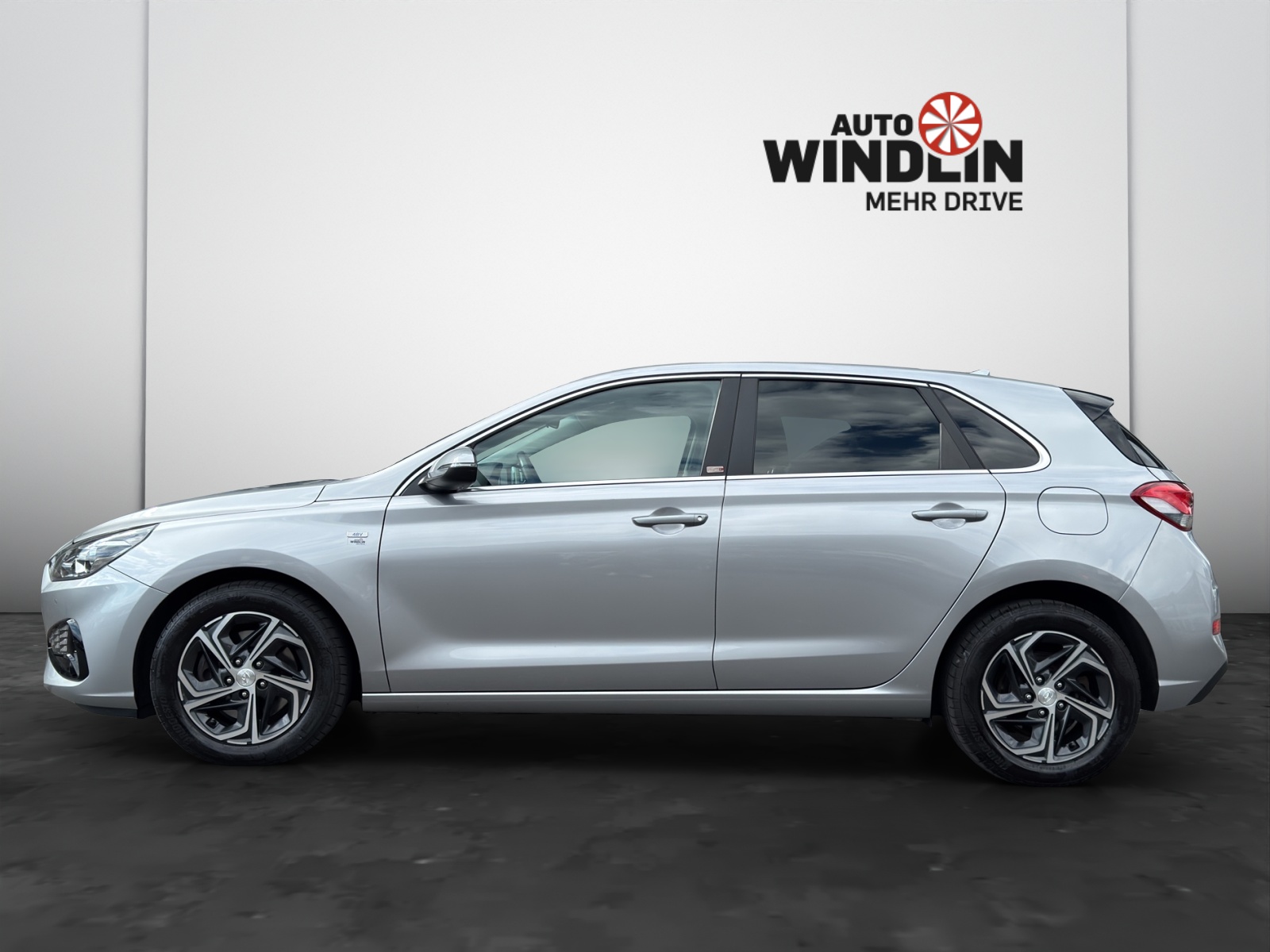 HYUNDAI i30 1.5 T-GDi Amplia-image-2