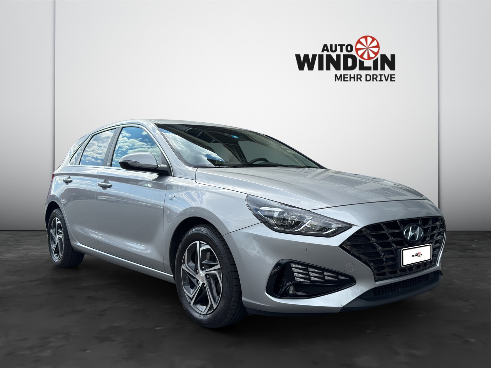 HYUNDAI i30 1.5 T-GDi Amplia-image-0