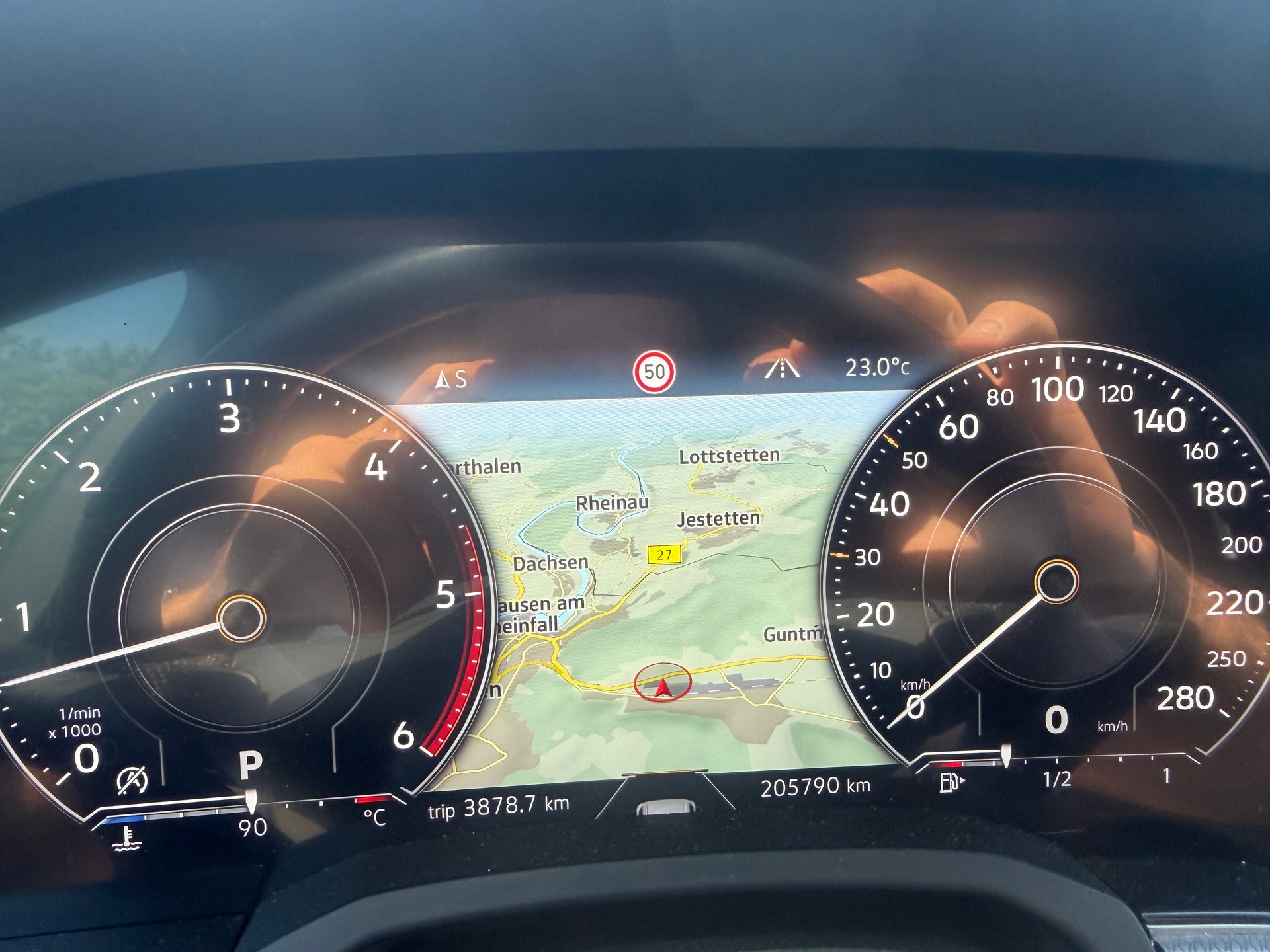 VW Touareg 3.0 TDI R Line Tiptronic-image-13