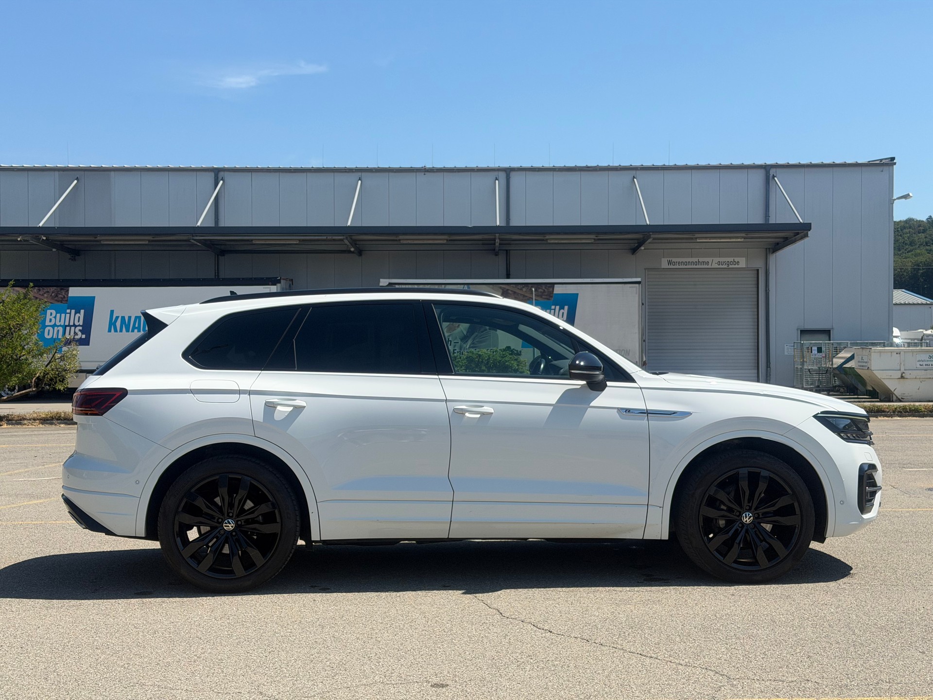 VW Touareg 3.0 TDI R Line Tiptronic-image-3