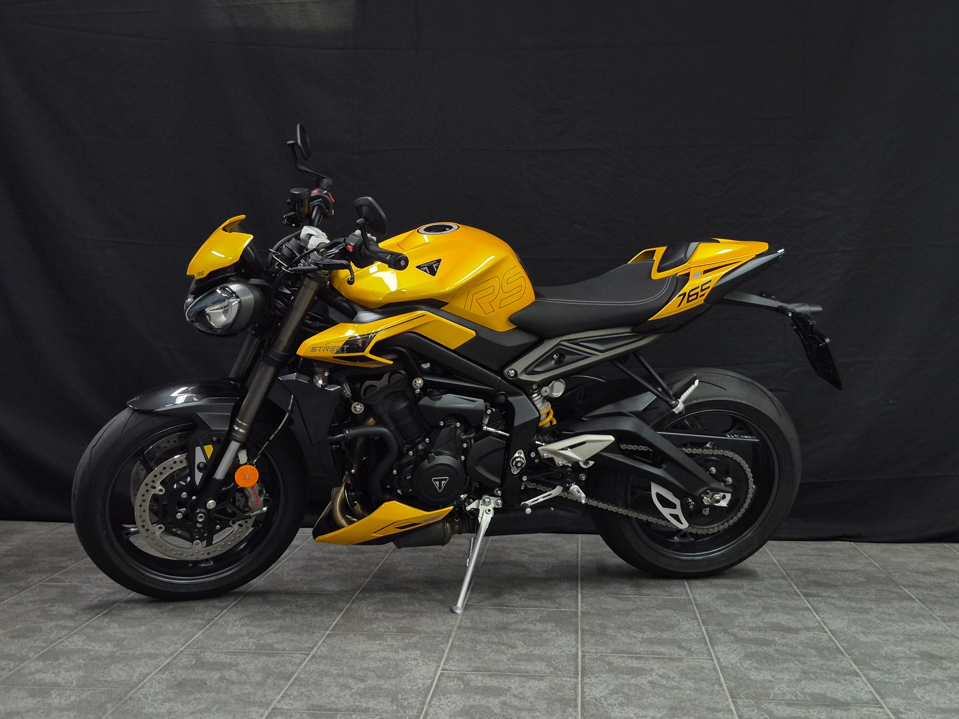 TRIUMPH Street Triple 765 RS-showroom-element-2
