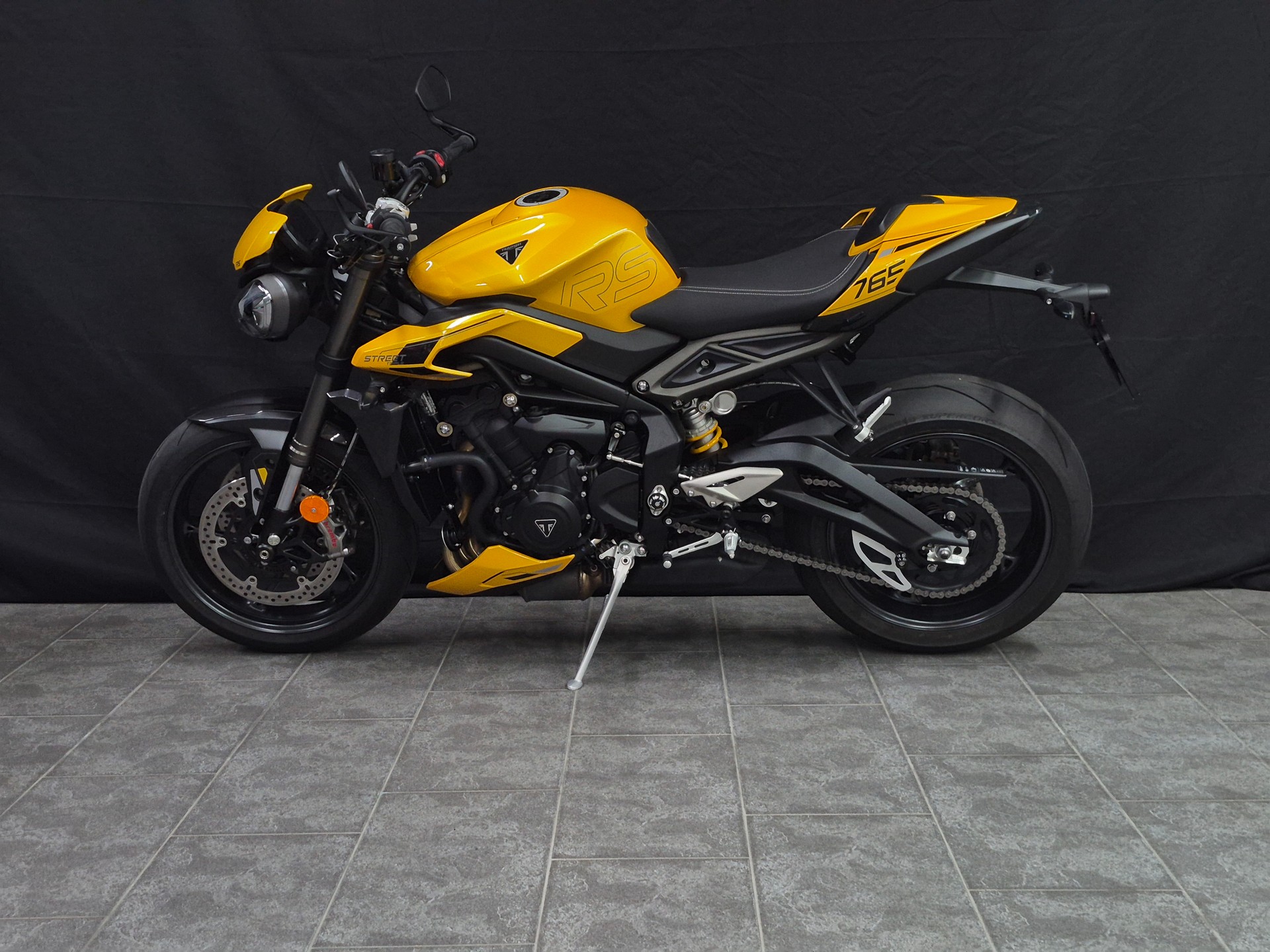 TRIUMPH Street Triple 765 RS-showroom-element-3