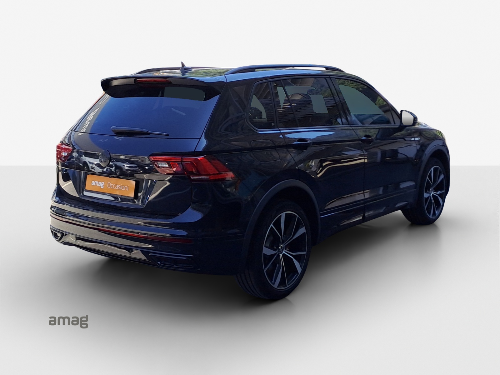 VW Tiguan 2.0TSI R-Line 4Motion DSG-image-4