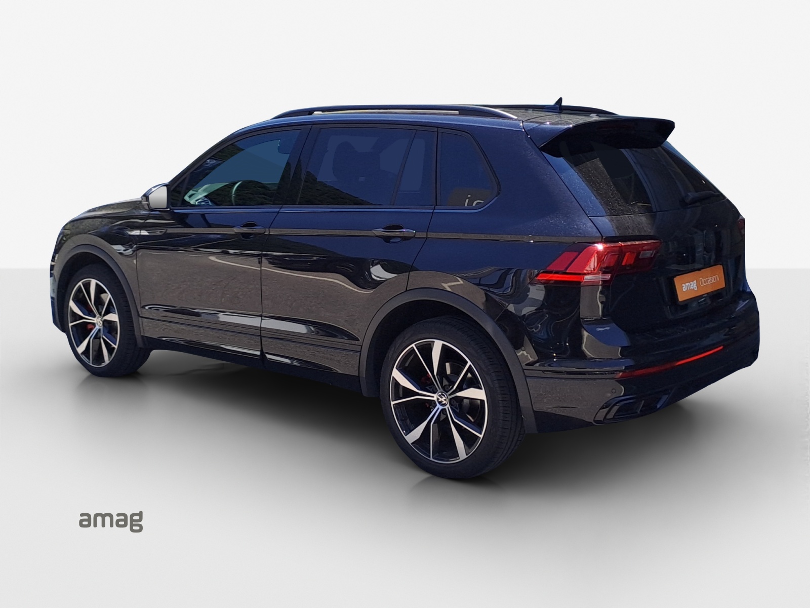 VW Tiguan 2.0TSI R-Line 4Motion DSG-image-2
