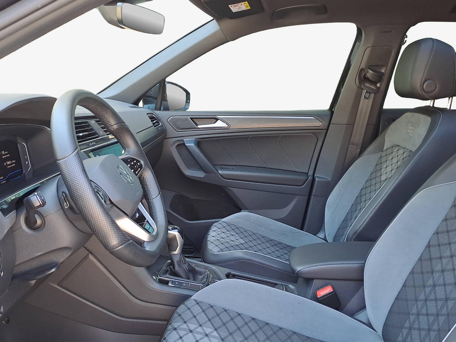 VW Tiguan 2.0TSI R-Line 4Motion DSG-image-7