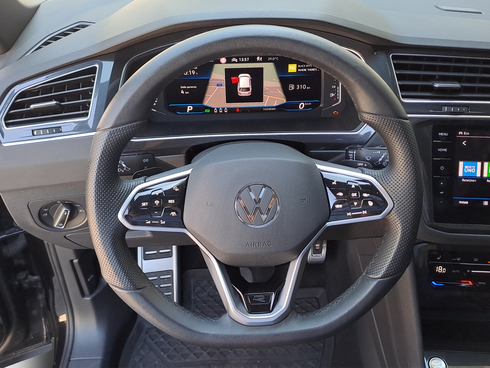 VW Tiguan 2.0TSI R-Line 4Motion DSG-image-9