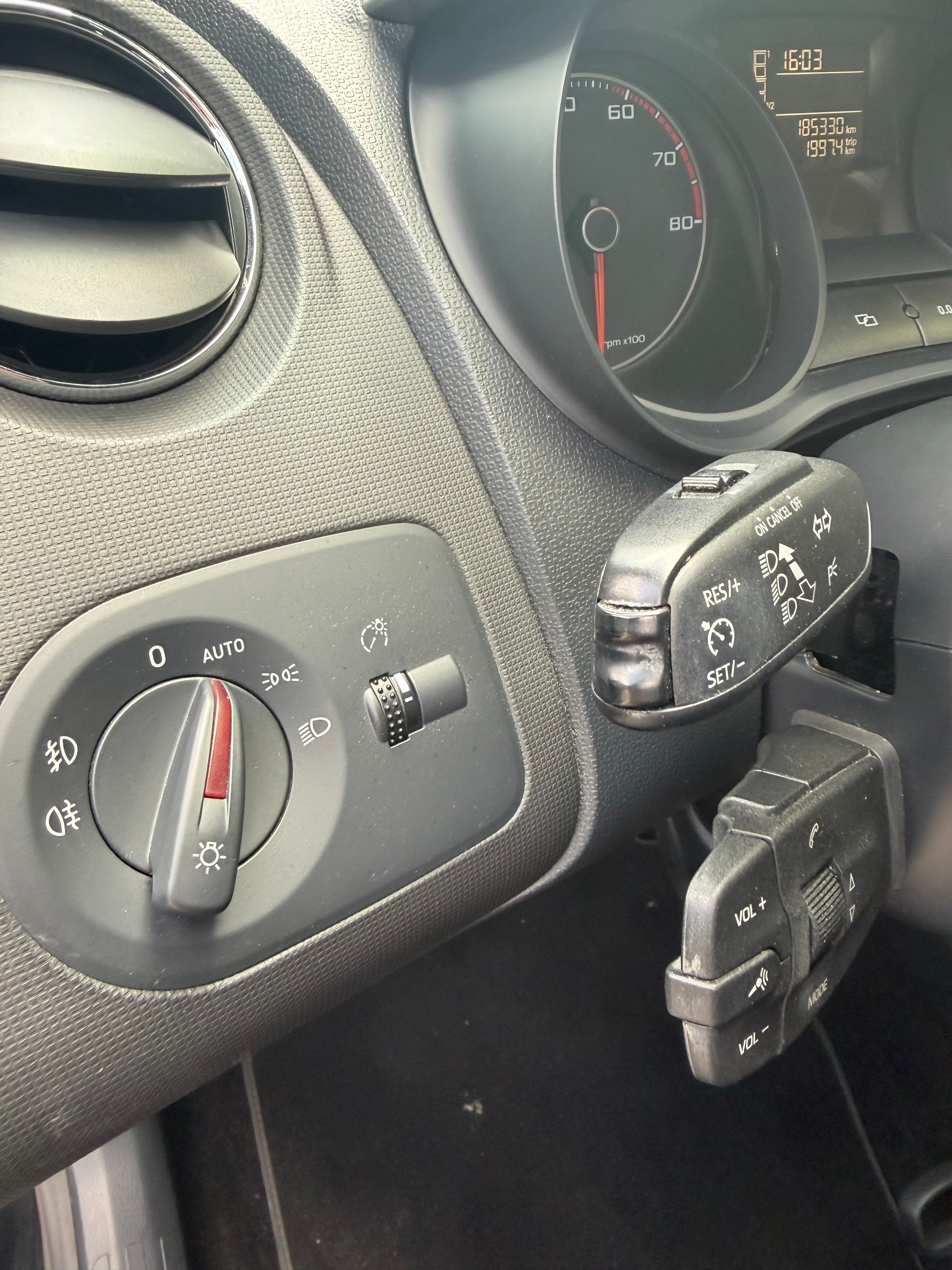 SEAT Ibiza 1.4 TSI FR-image-14