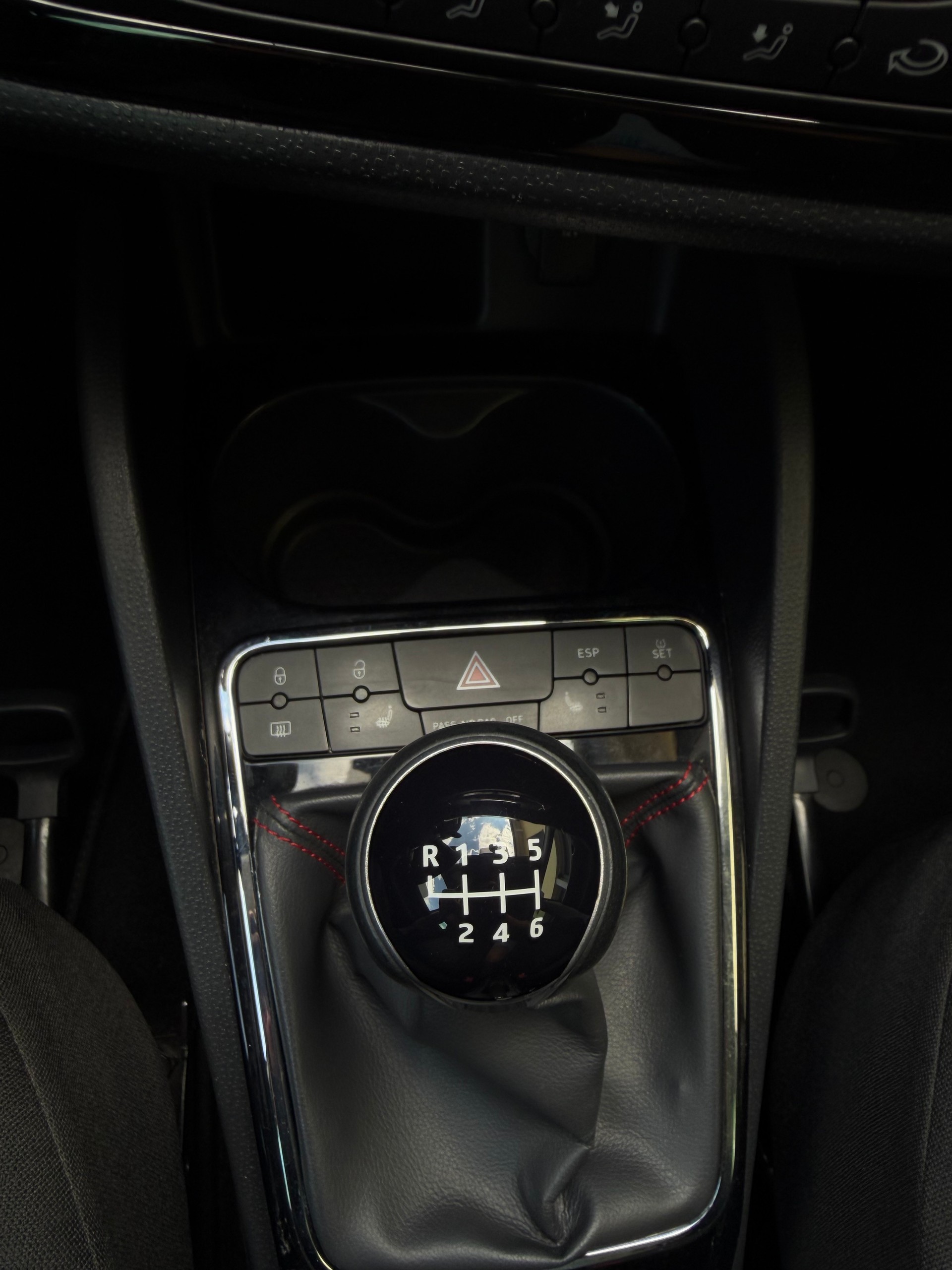 SEAT Ibiza 1.4 TSI FR-image-9