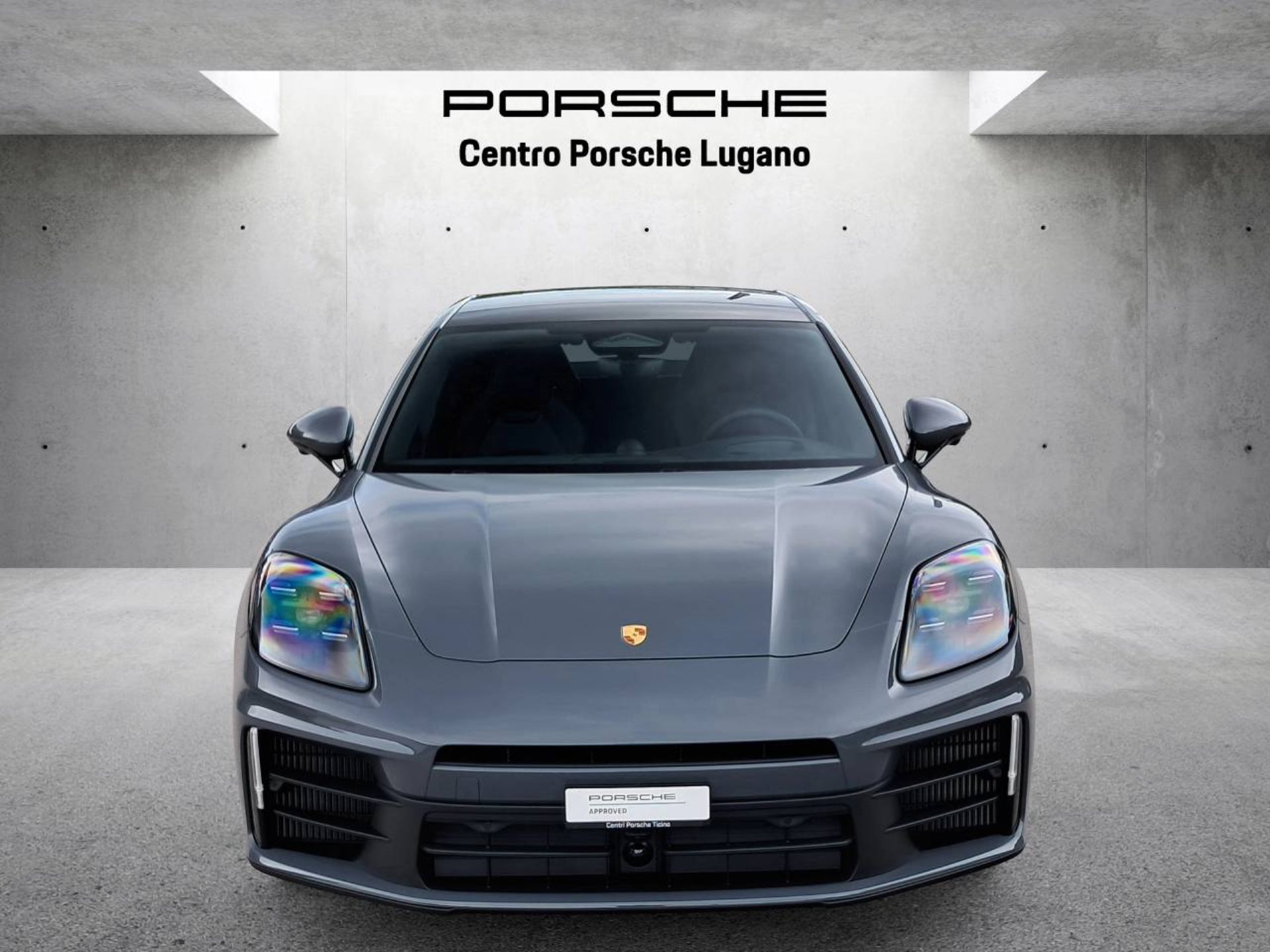 PORSCHE Panamera 4 E-Hybrid-image-9