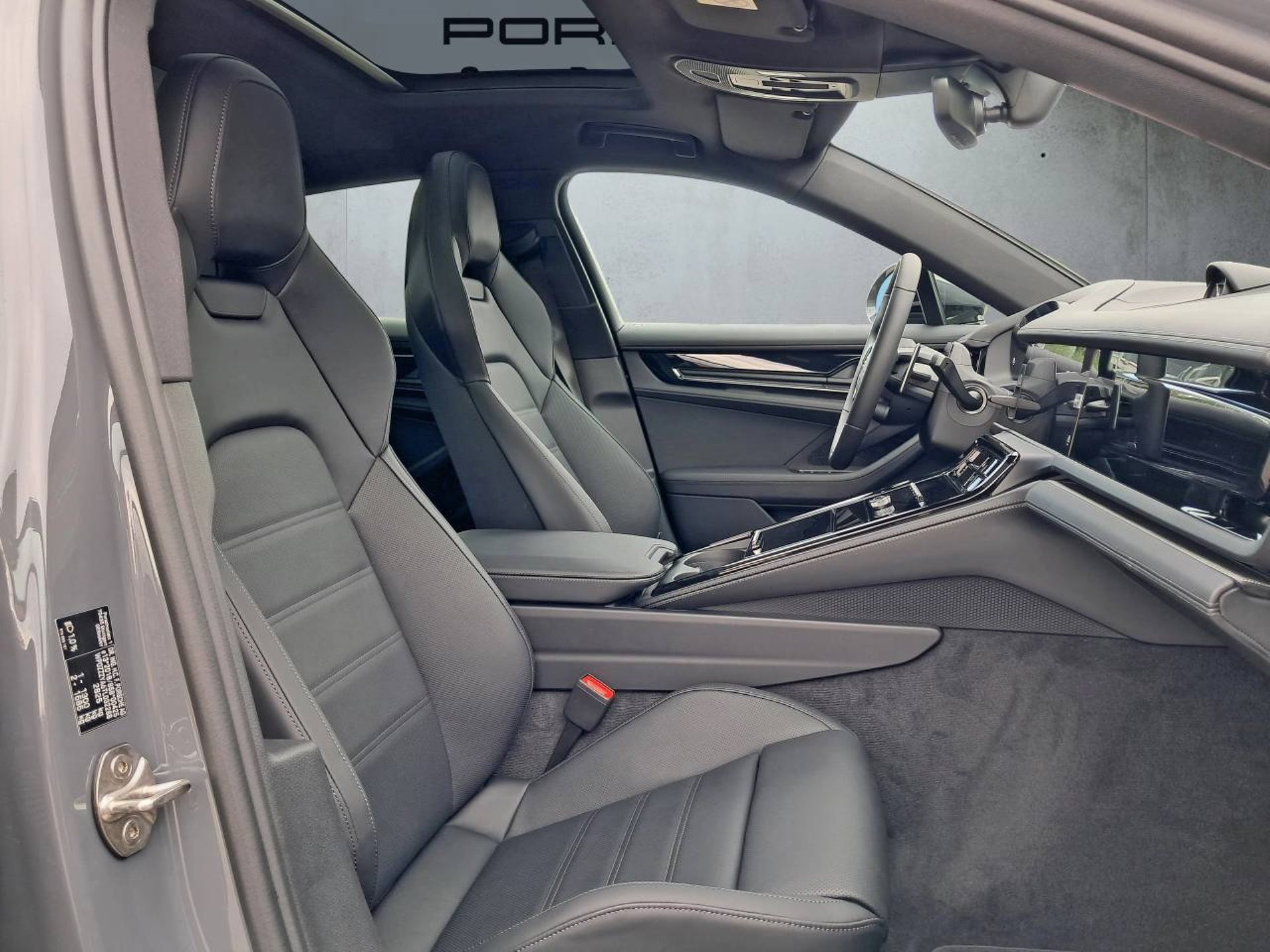 PORSCHE Panamera 4 E-Hybrid-image-14