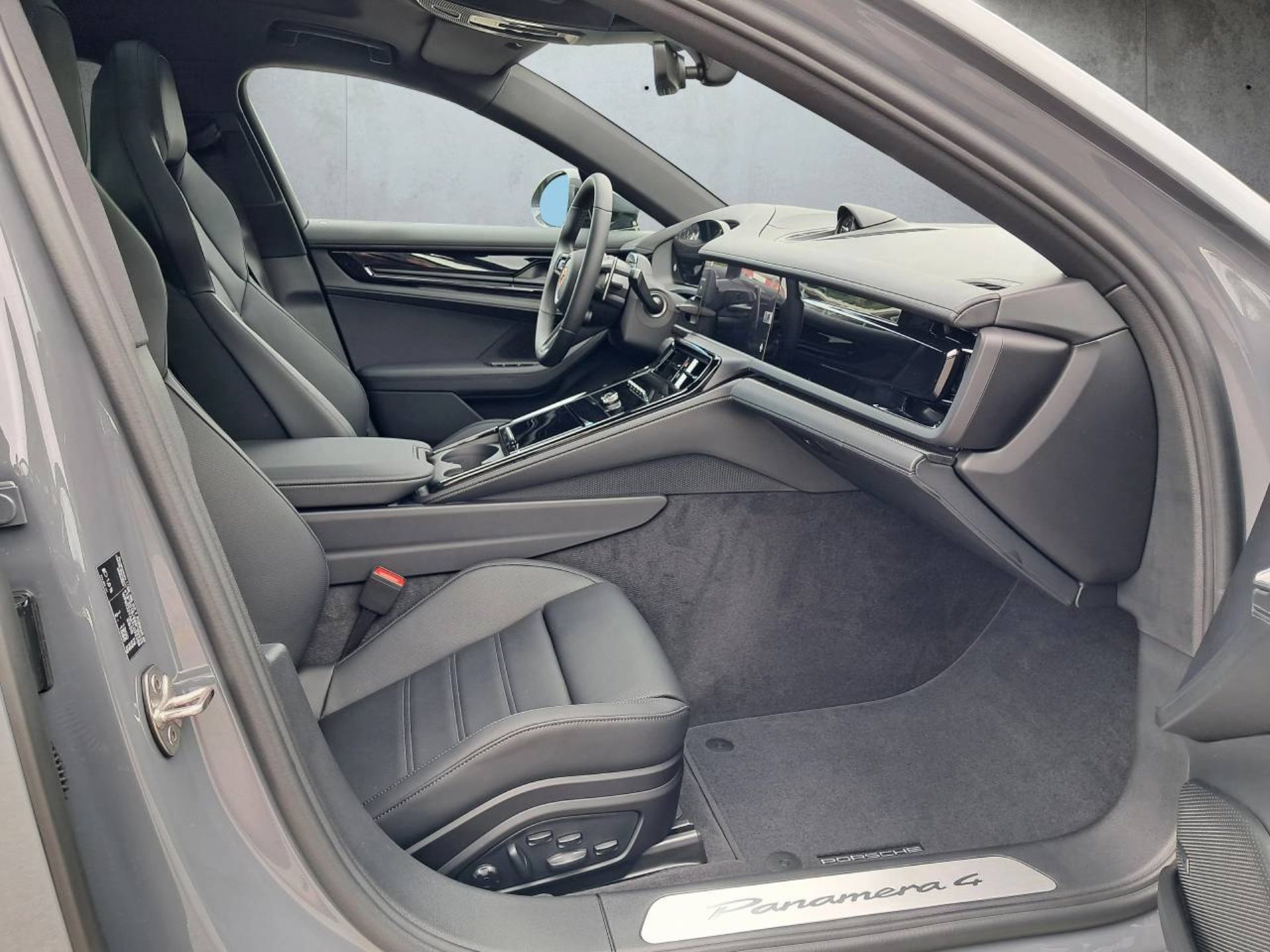 PORSCHE Panamera 4 E-Hybrid-image-13