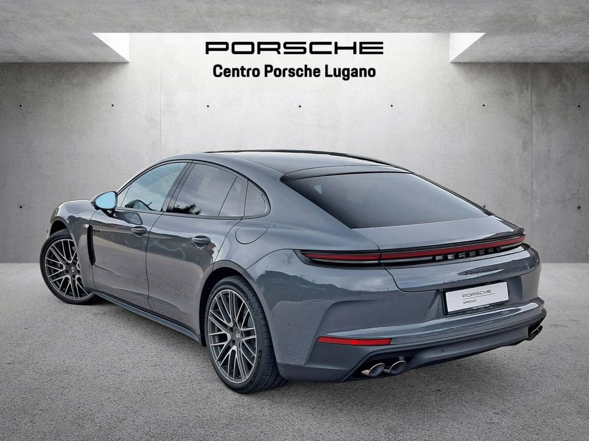 PORSCHE Panamera 4 E-Hybrid-image-2