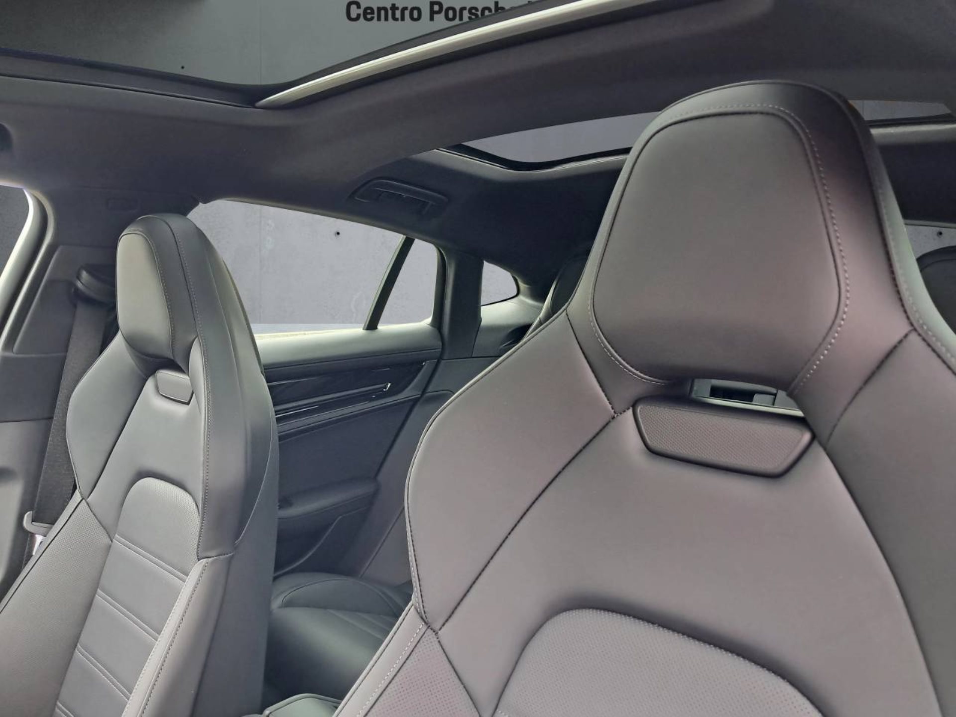 PORSCHE Panamera 4 E-Hybrid-image-25