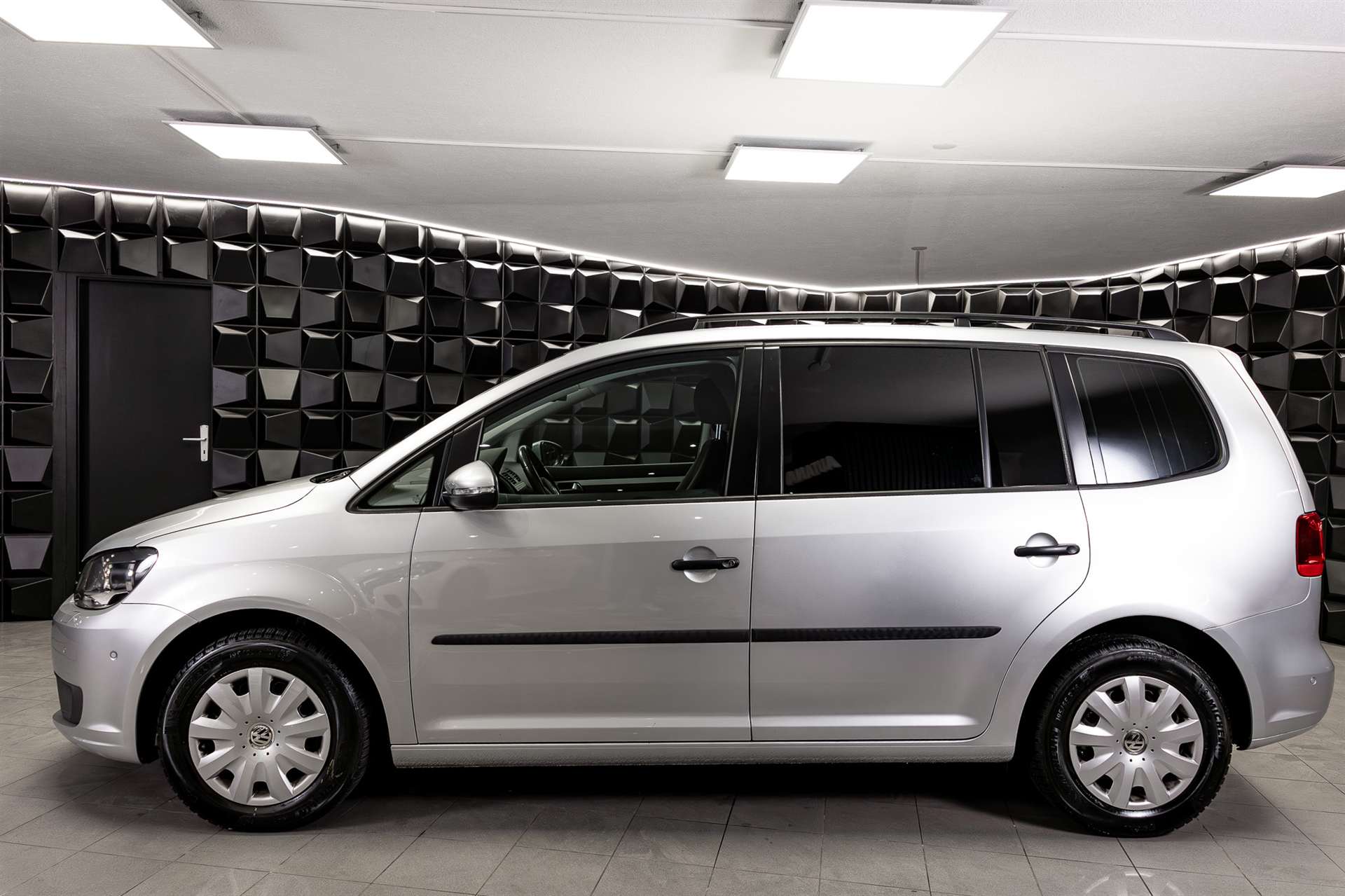 VW Touran 1.4 TSI Trendline DSG-image-1
