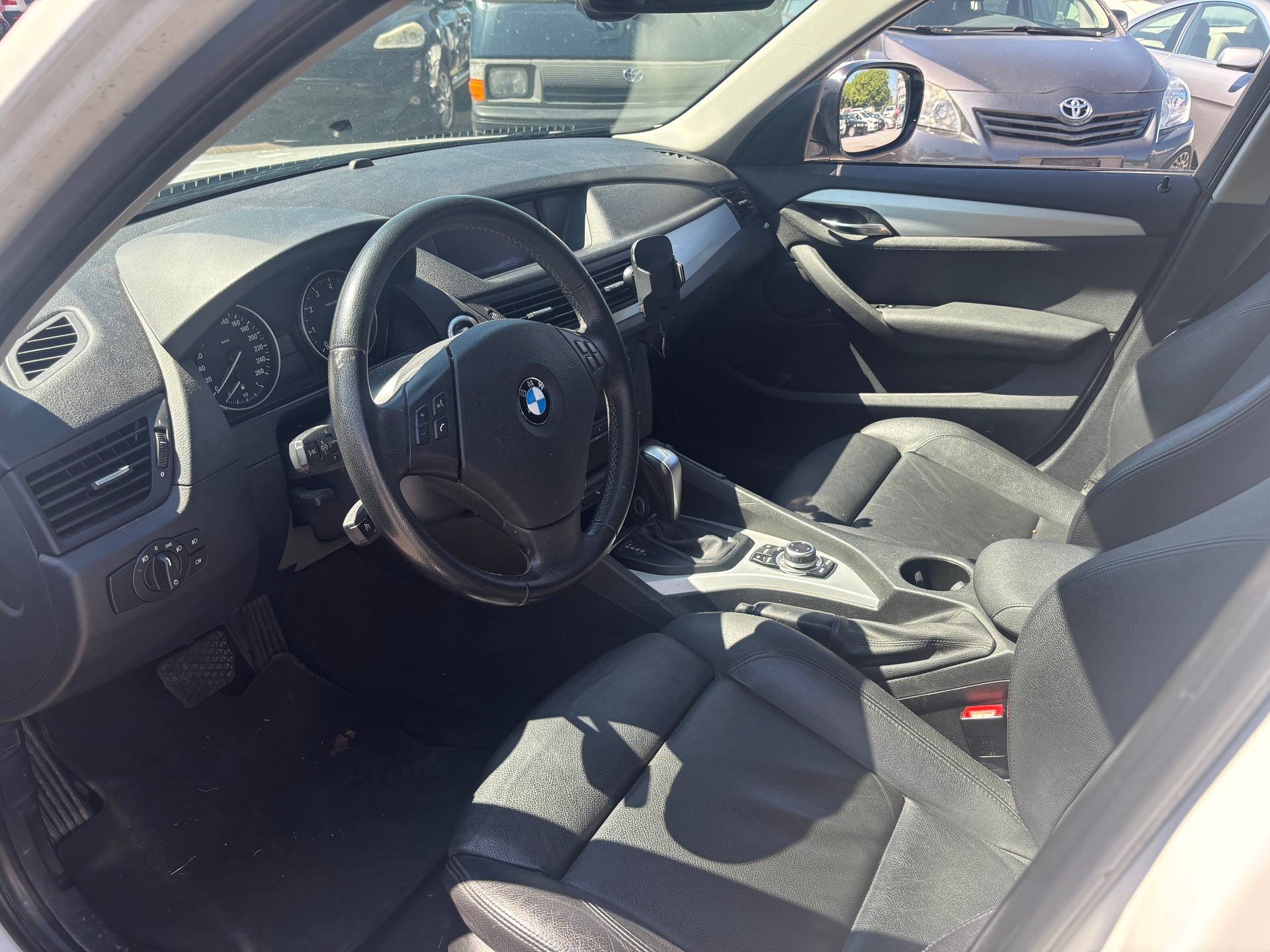 BMW X1 xDrive 28i Steptronic-image-10