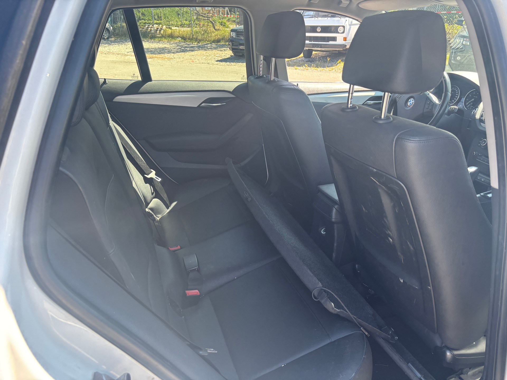 BMW X1 xDrive 28i Steptronic-image-15