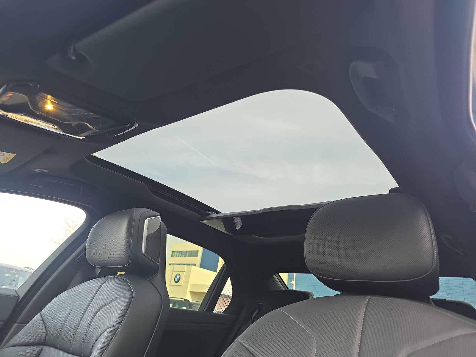 BMW i7 eDrive50 G70 (CH)  -image-21