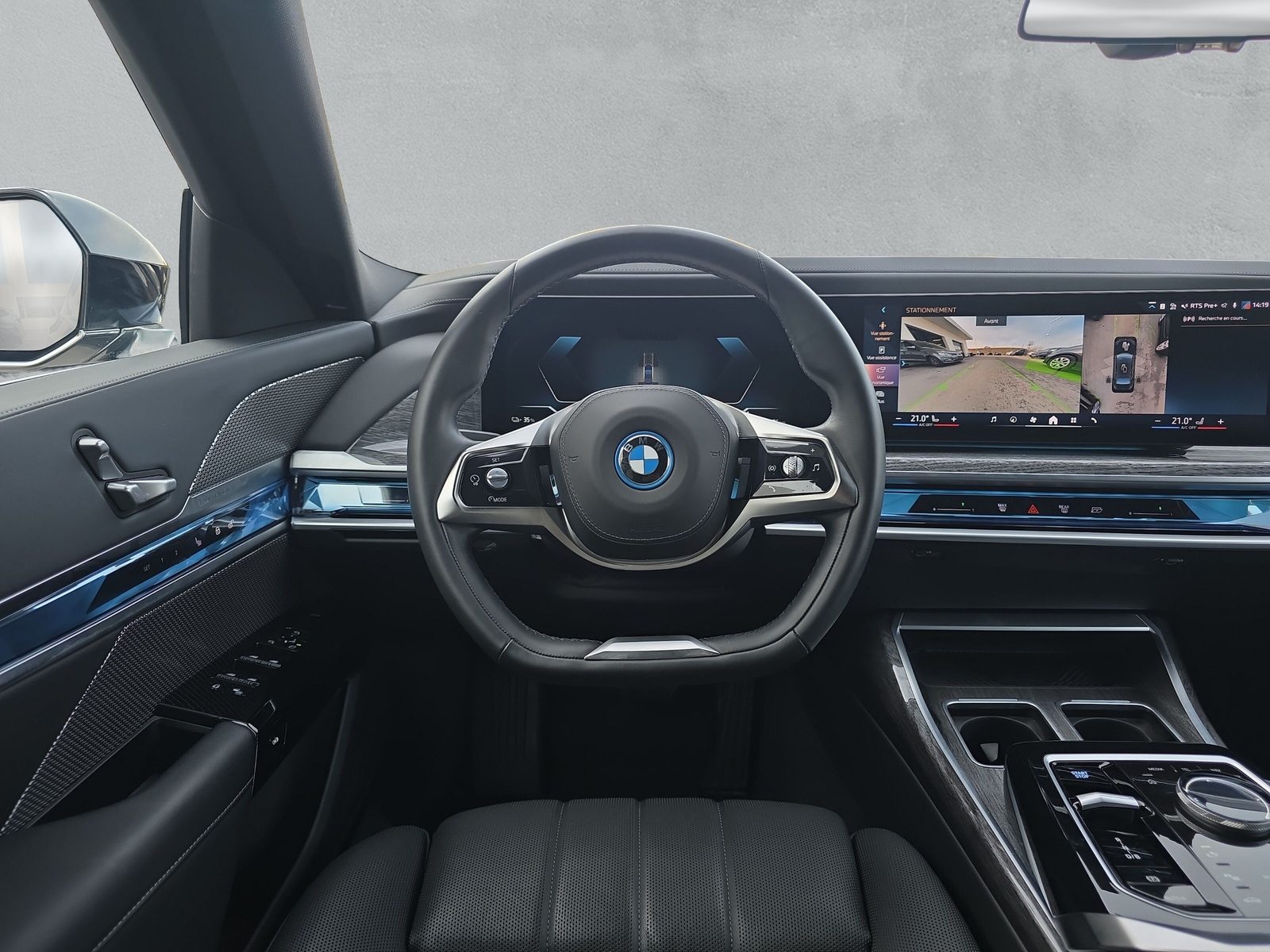 BMW i7 eDrive50 G70 (CH)  -image-15