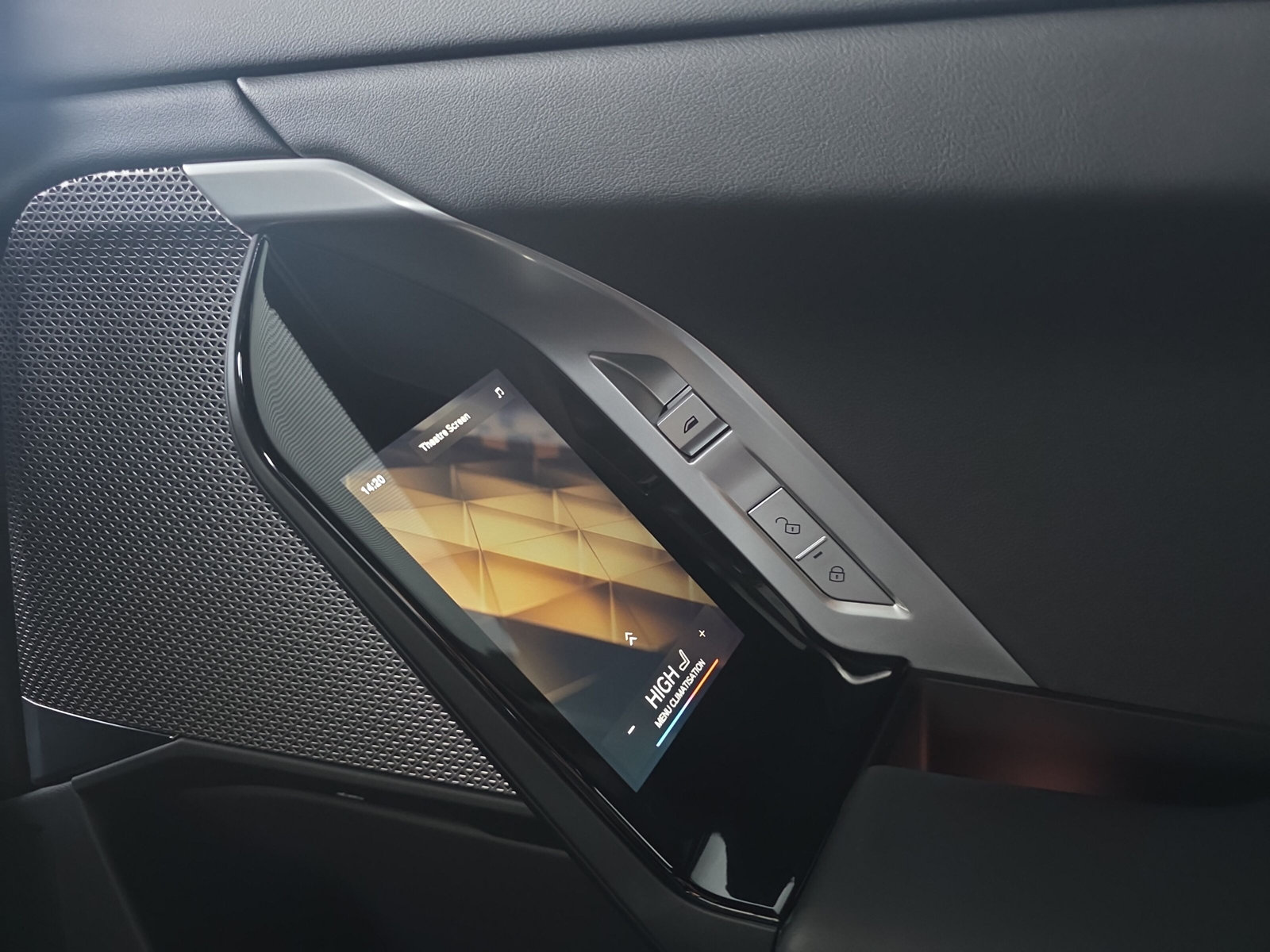 BMW i7 eDrive50 G70 (CH)  -image-20