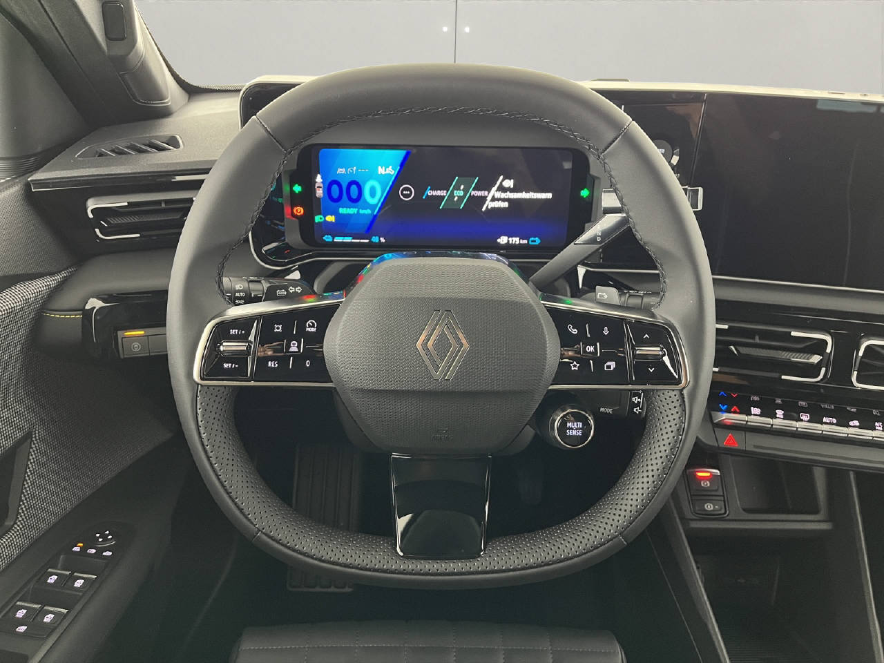 RENAULT R4 E-Tech Comfort Range iconic-image-9