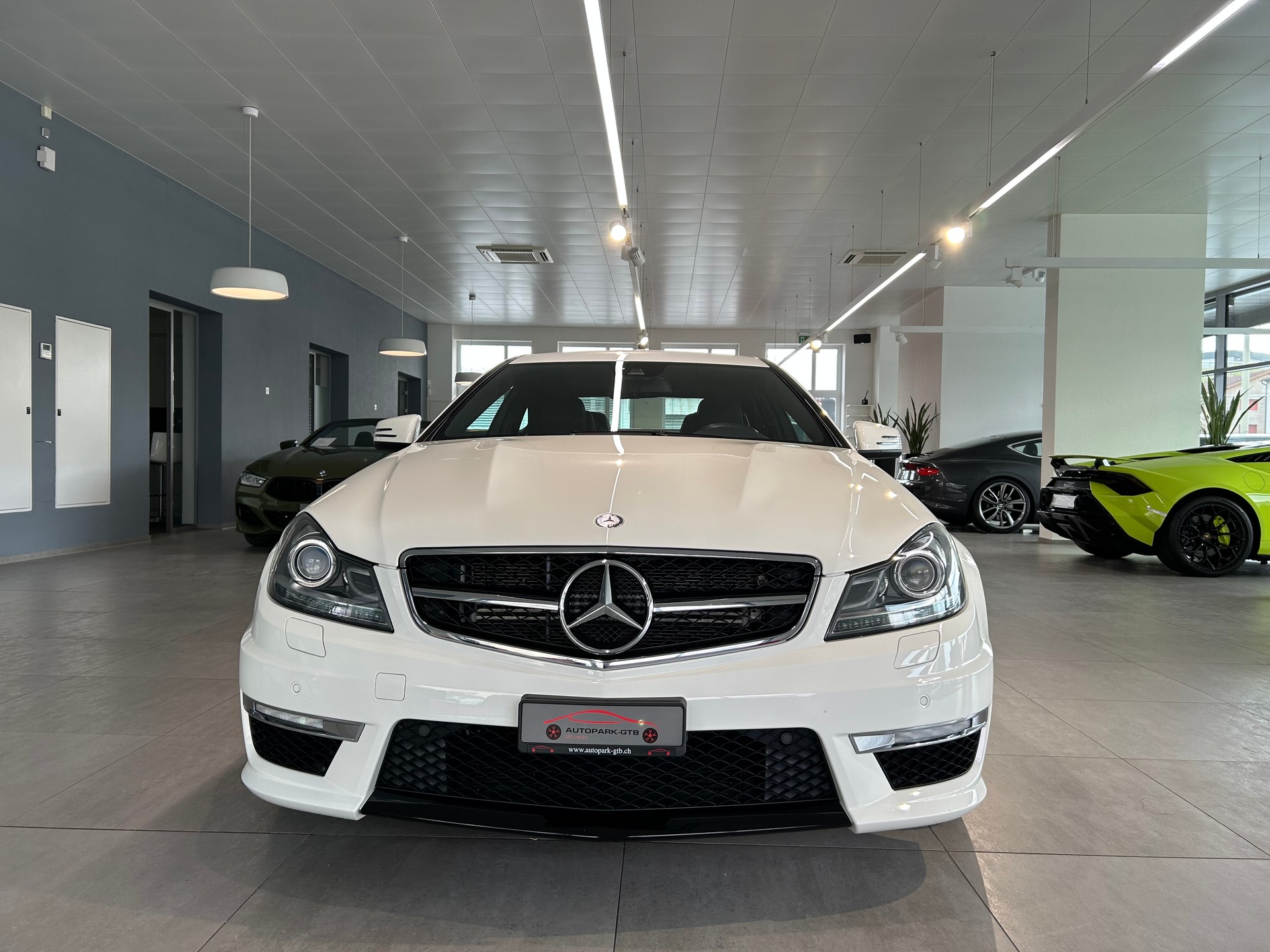 MERCEDES-BENZ C 63 Coupé AMG Speedshift MCT-image-4