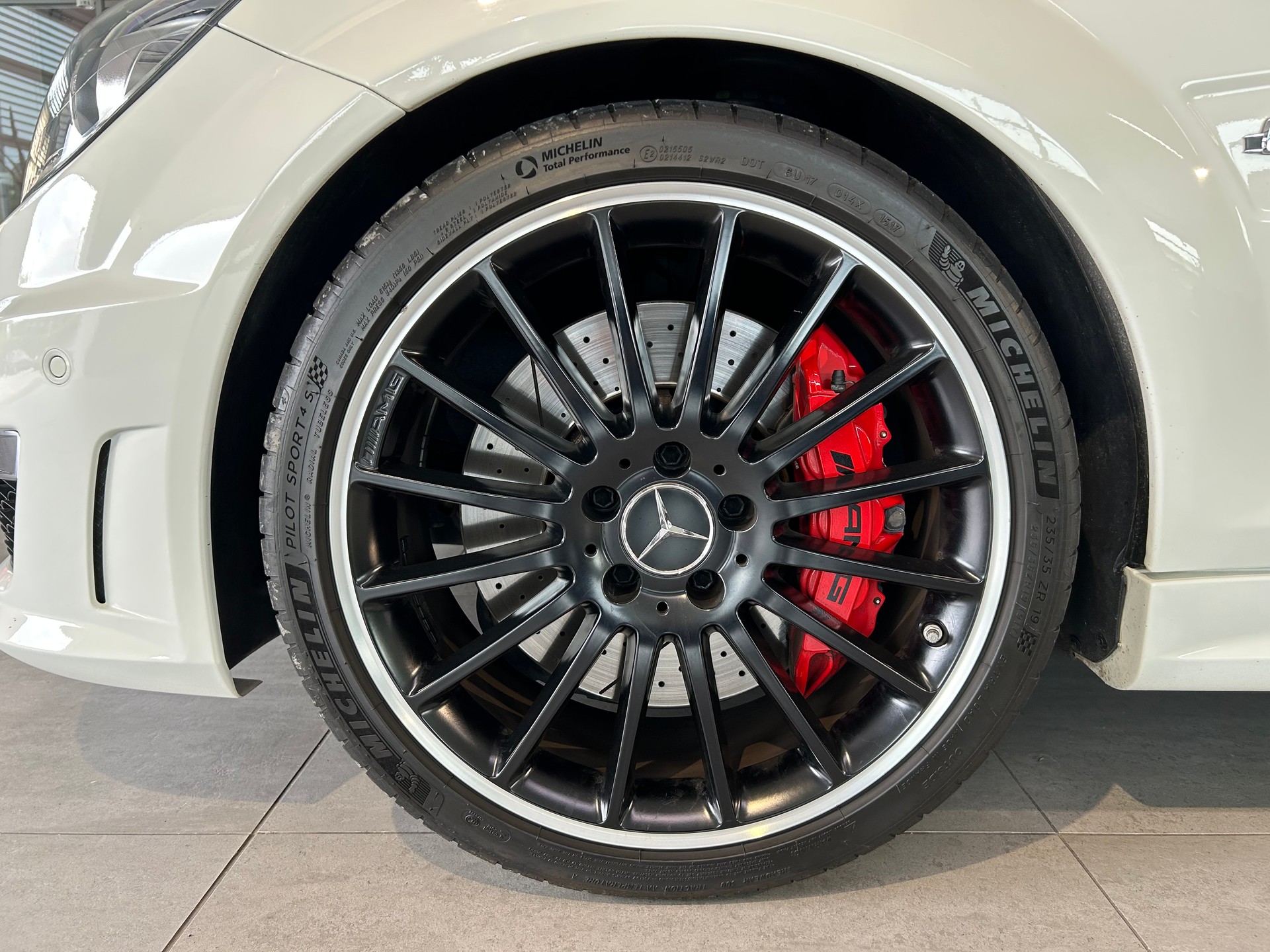 MERCEDES-BENZ C 63 Coupé AMG Speedshift MCT-image-10