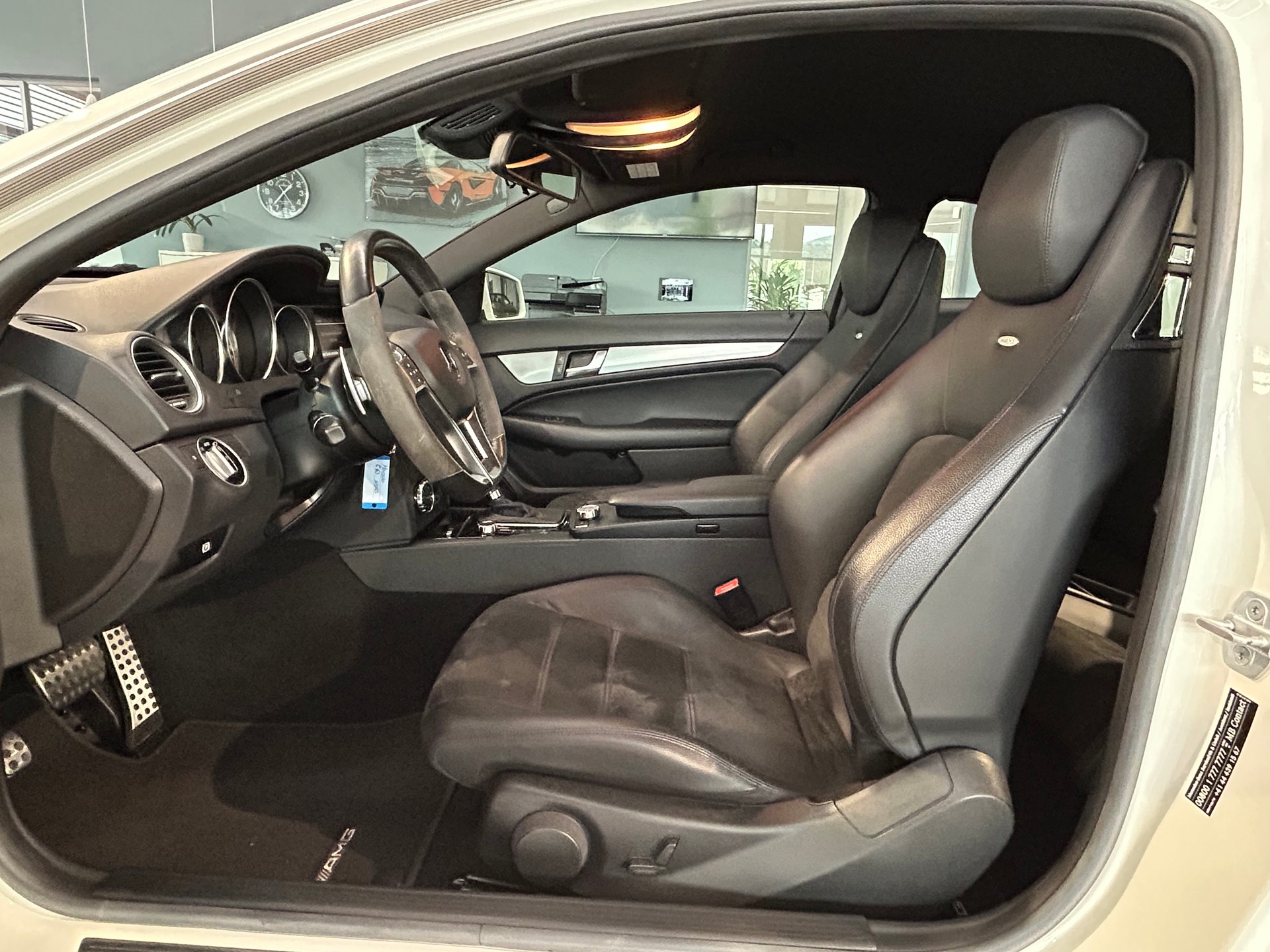 MERCEDES-BENZ C 63 Coupé AMG Speedshift MCT-image-11