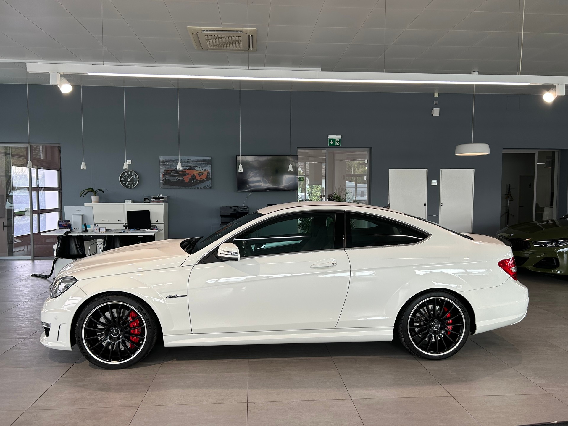 MERCEDES-BENZ C 63 Coupé AMG Speedshift MCT-image-2