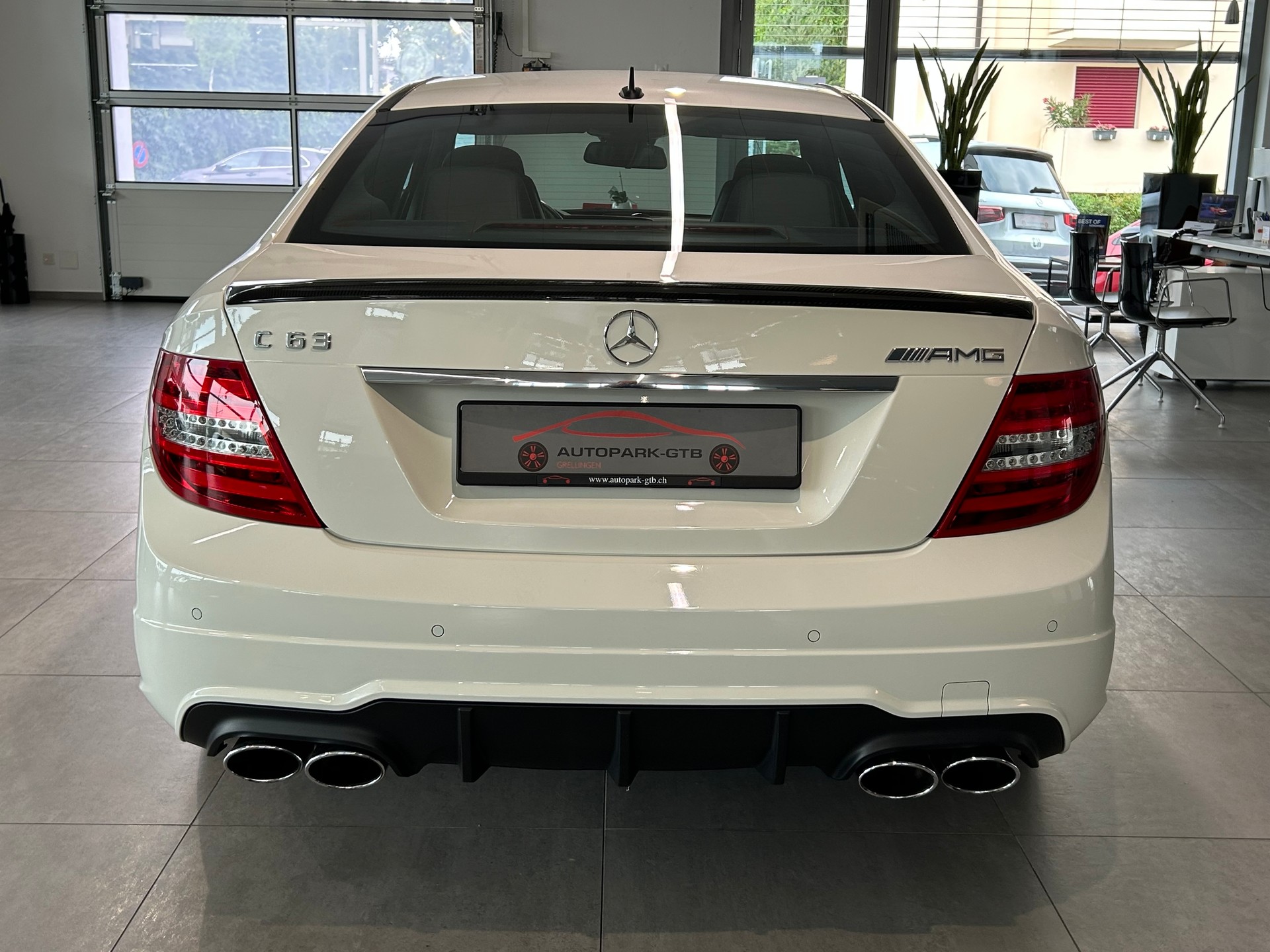 MERCEDES-BENZ C 63 Coupé AMG Speedshift MCT-image-7