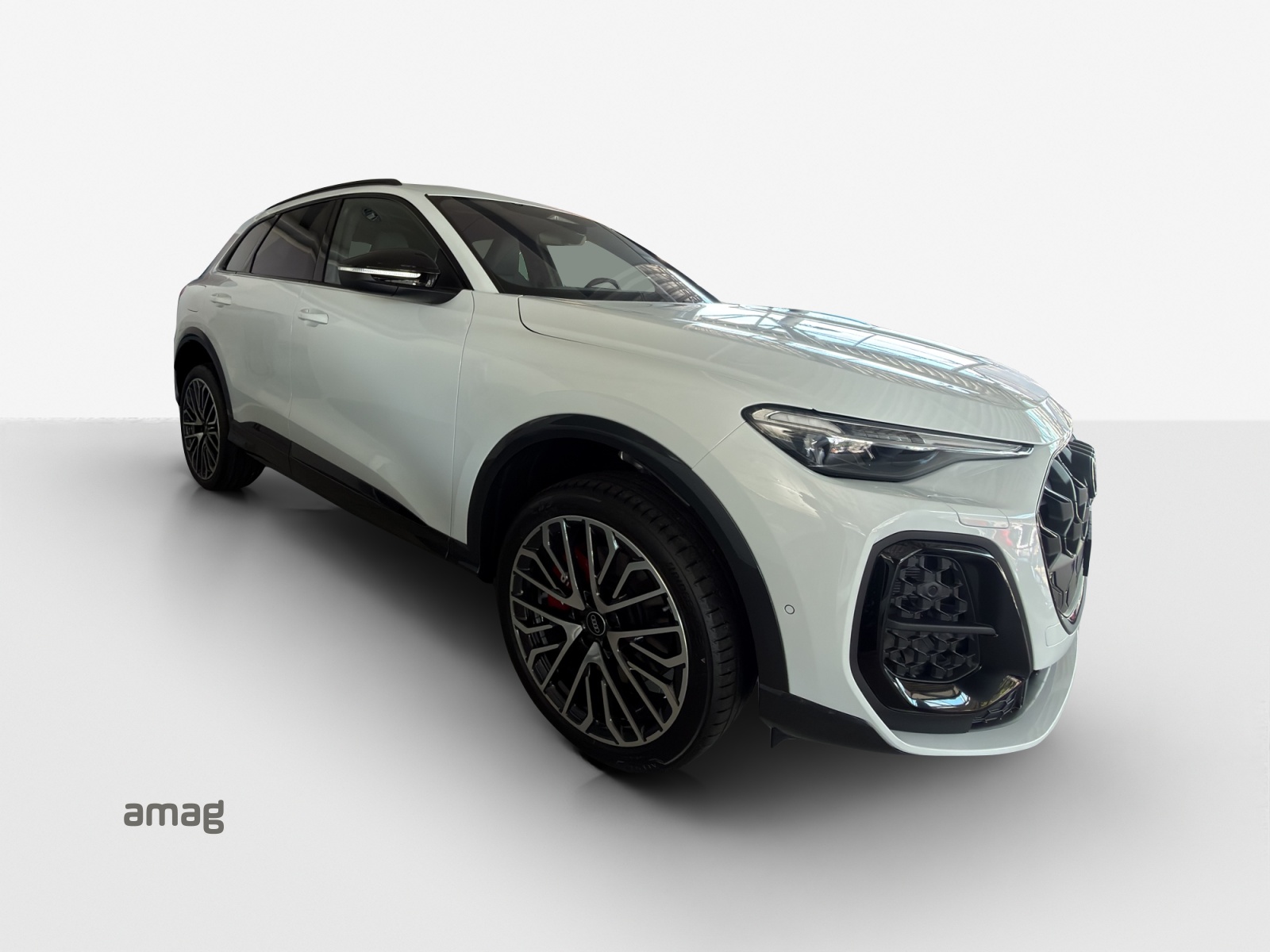AUDI SQ5 TFSI quattro S-tronic-image-5