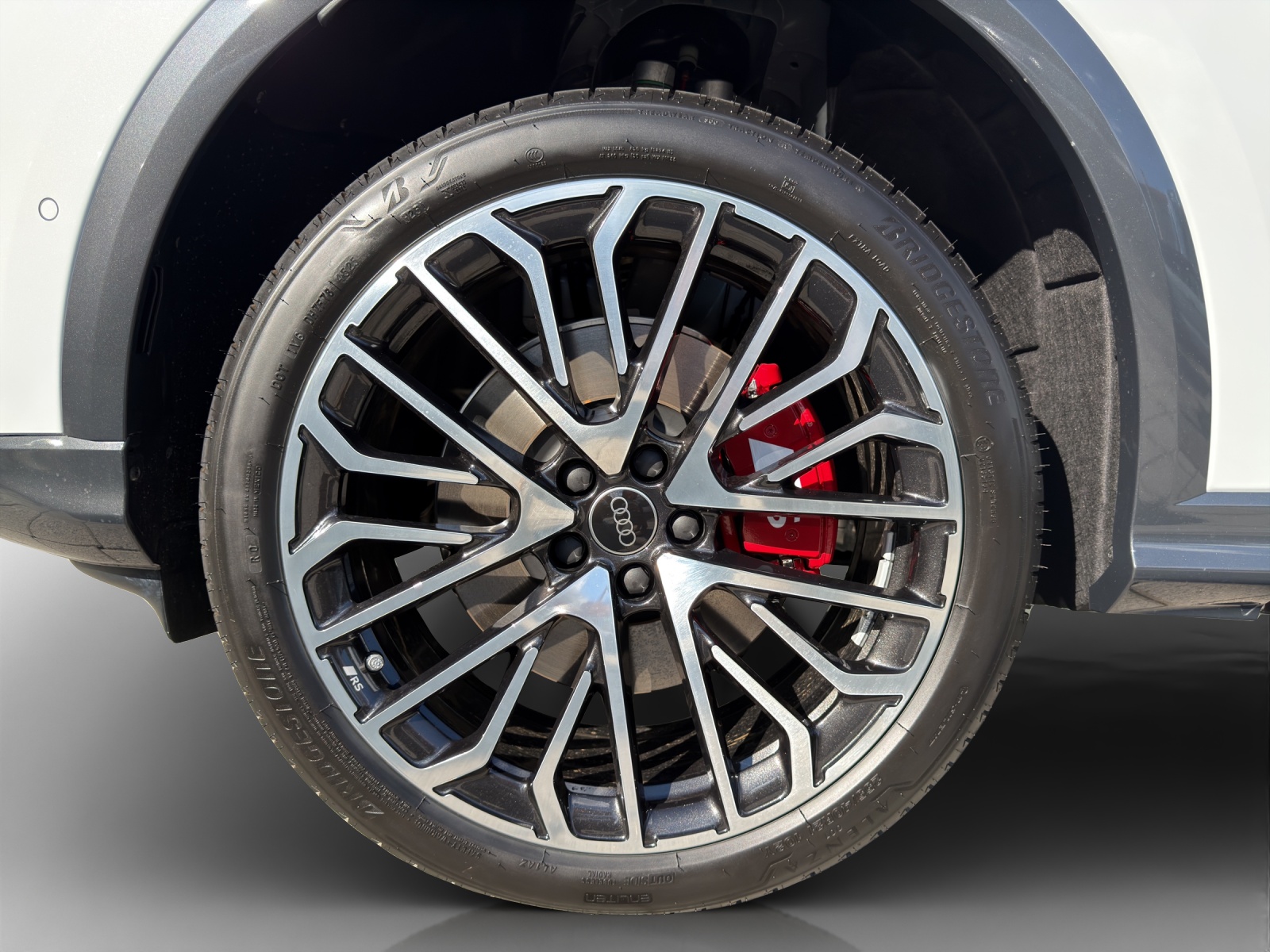 AUDI SQ5 TFSI quattro S-tronic-image-14