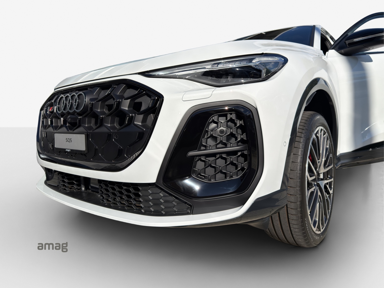 AUDI SQ5 TFSI quattro S-tronic-image-15