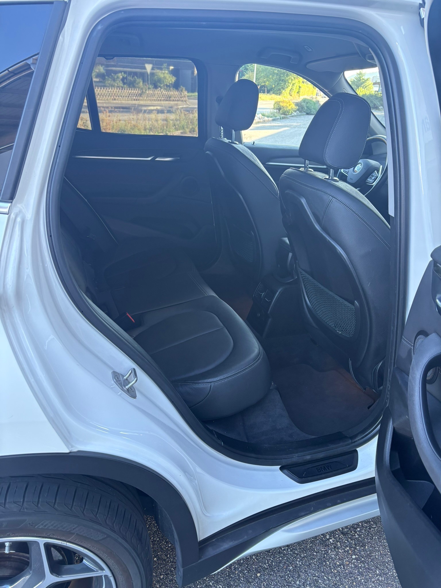 BMW X1 xDrive 20i Sport Line Steptronic-image-9