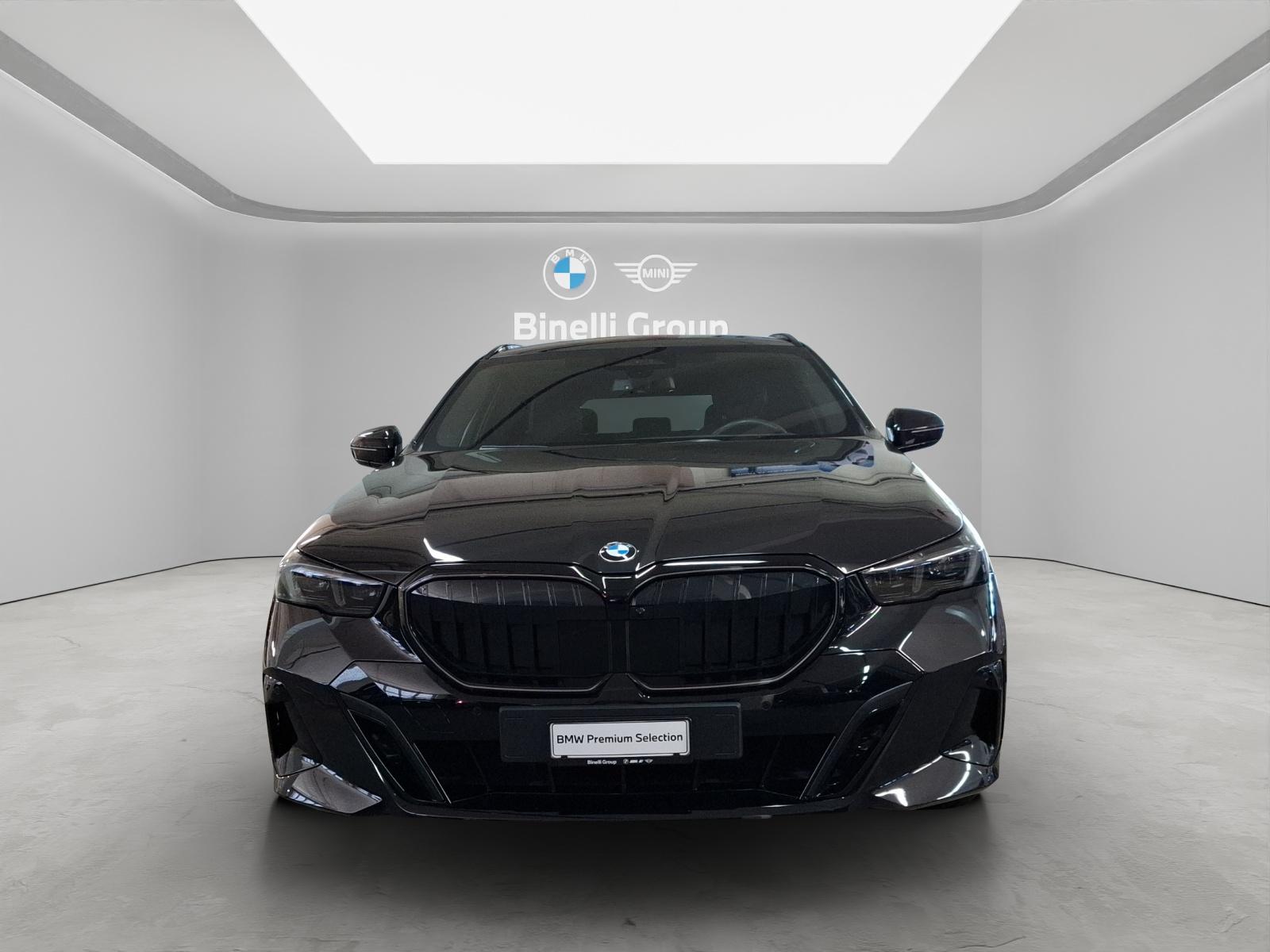 BMW 520d xDrive Touring-image-1