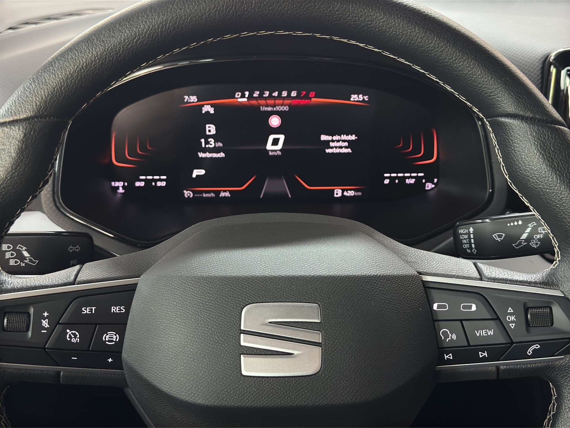 SEAT Arona 1.0 TSI Eco 40 TH Anniversary DSG-image-13