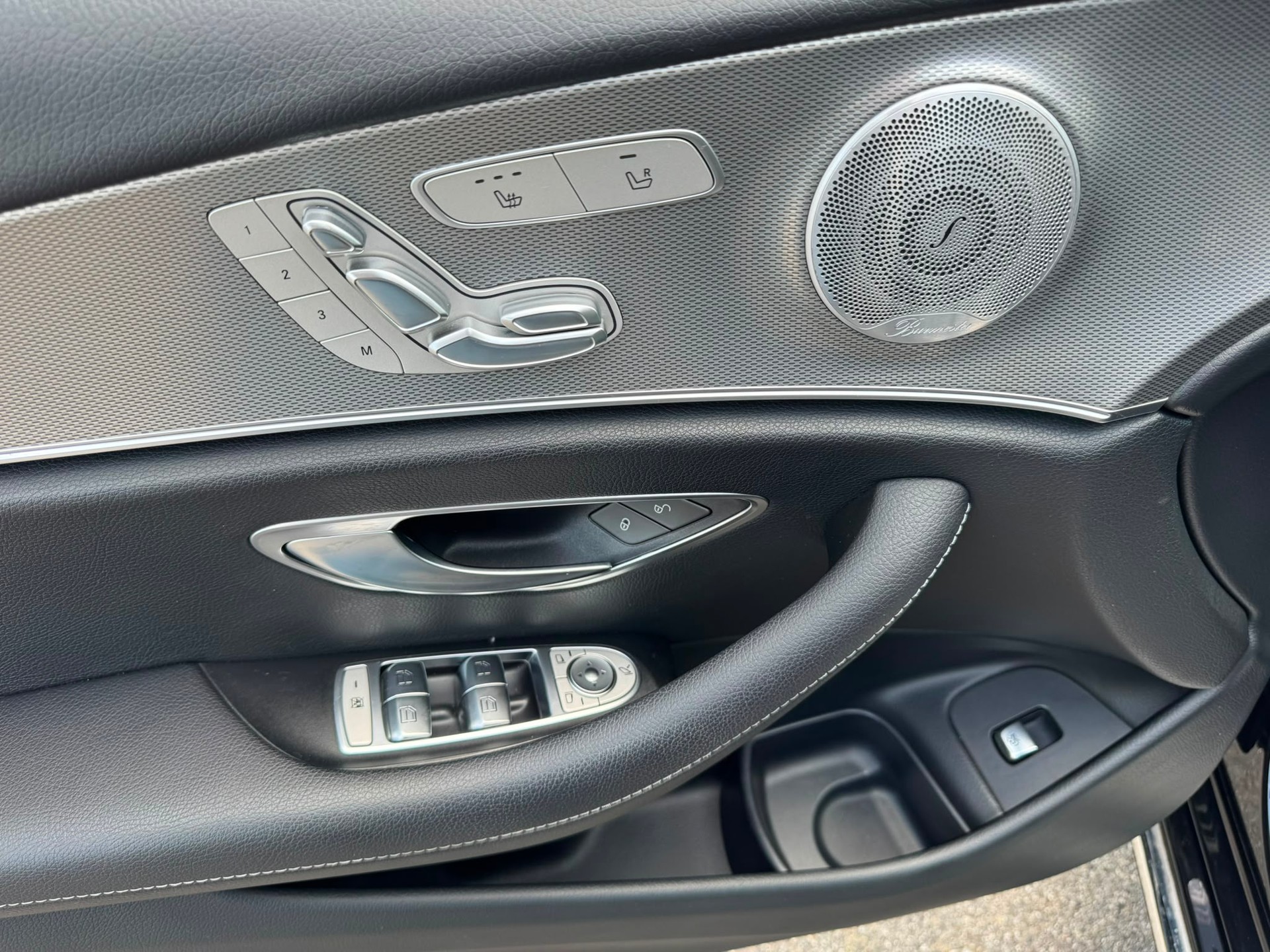 MERCEDES-BENZ E 200 Avantgarde 4Matic 9G-Tronic-image-15