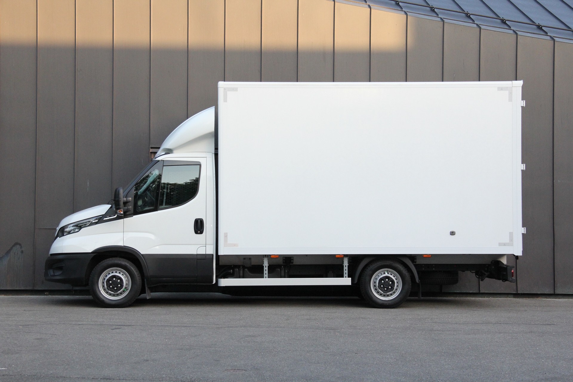 IVECO 35 S 16 A8 **AUTOMAT** **LUFT-FAHRWERK** **RÜCKFAHRKAMERA** **KLIMAAUTOMATIK**-image-6