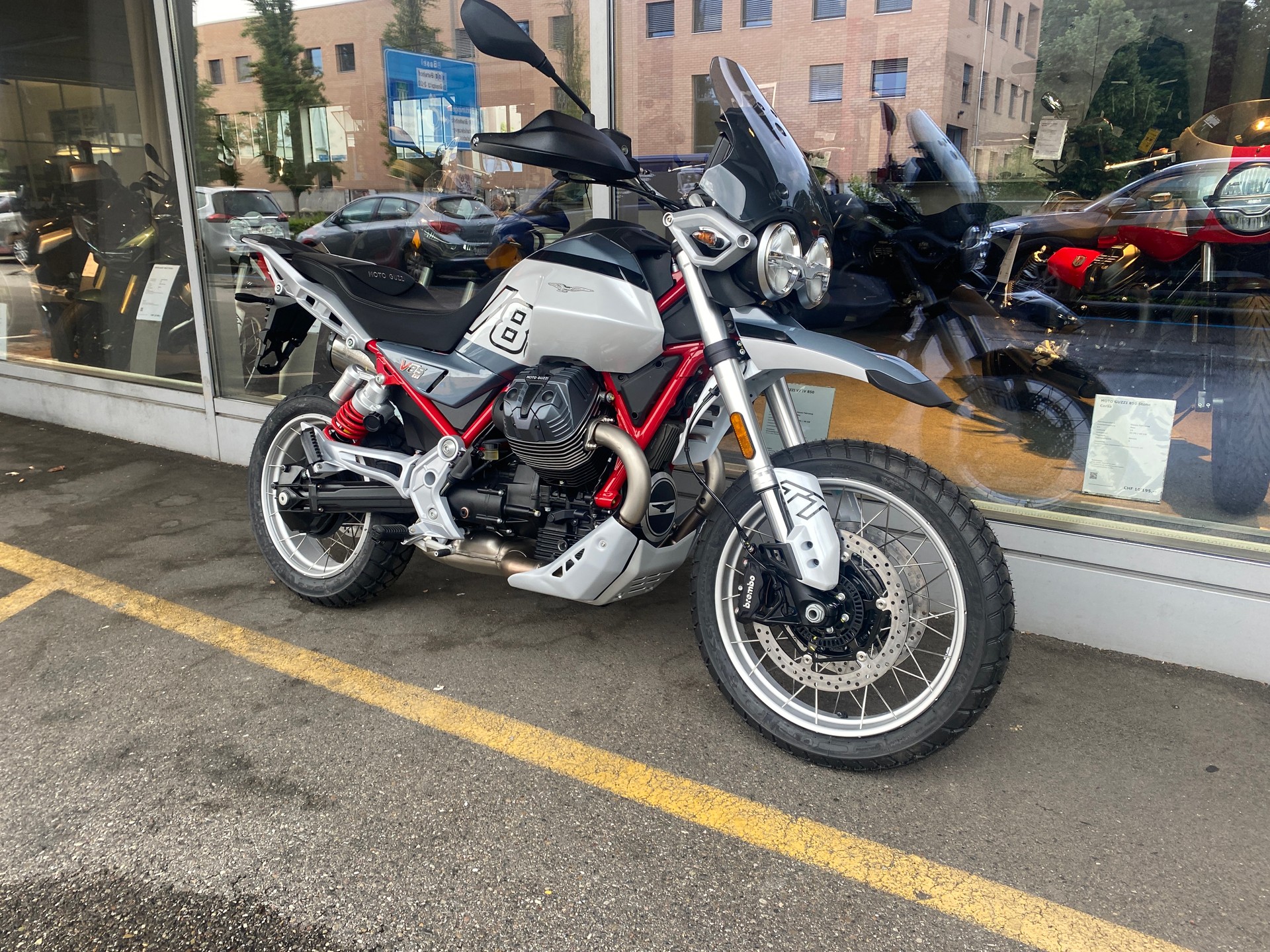 MOTO GUZZI V85 TT E5+