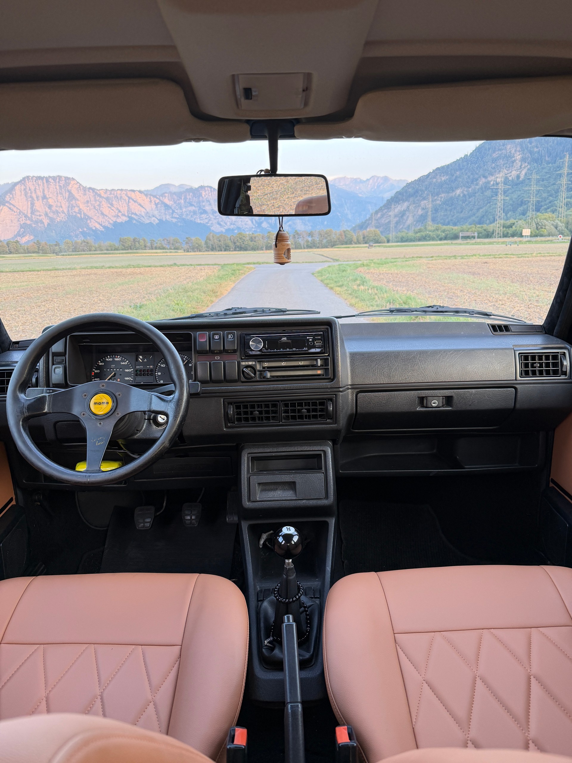 VW Golf 1600 GL-image-6