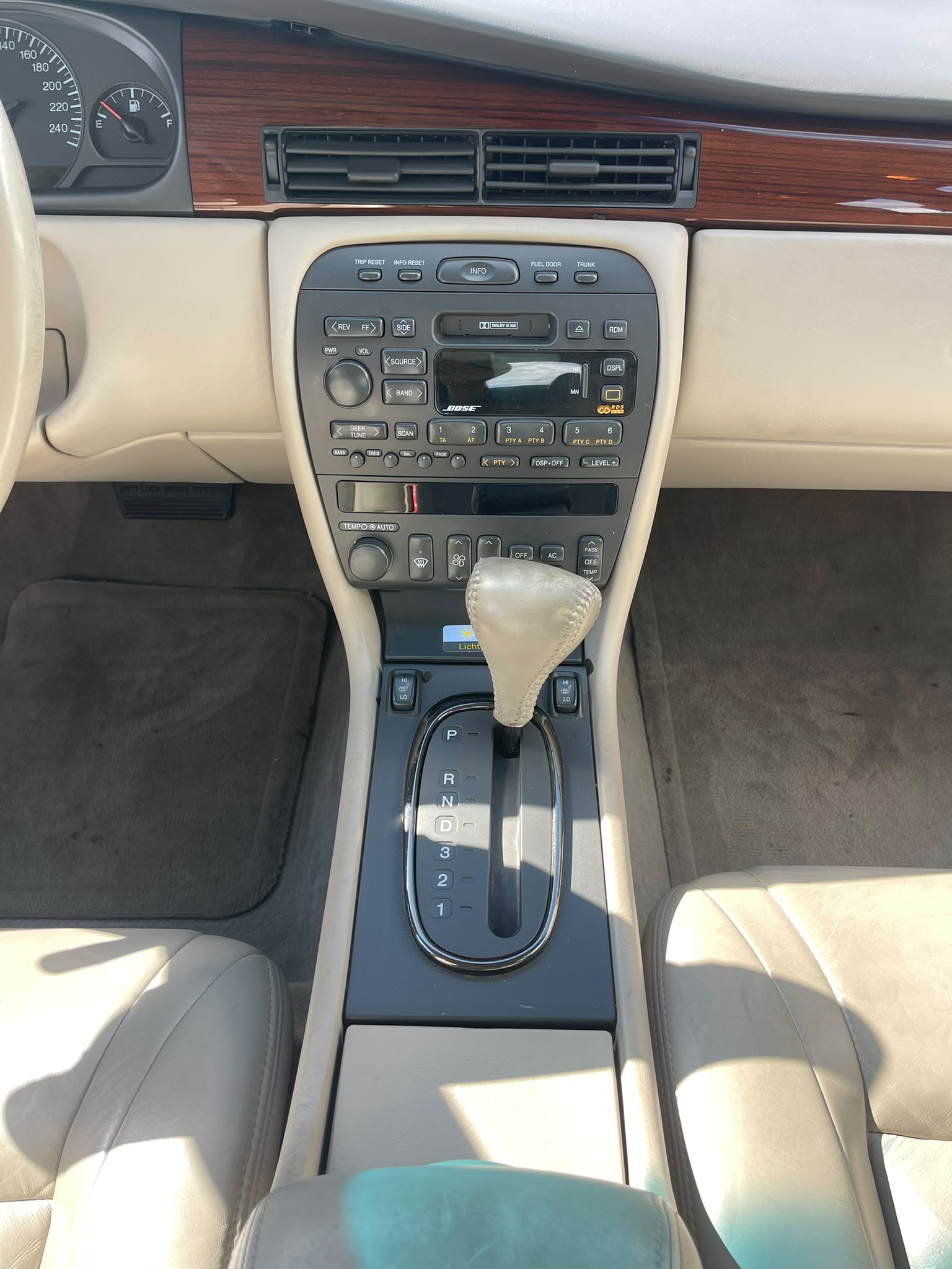 CADILLAC Seville SLS 4.6 32V-image-11