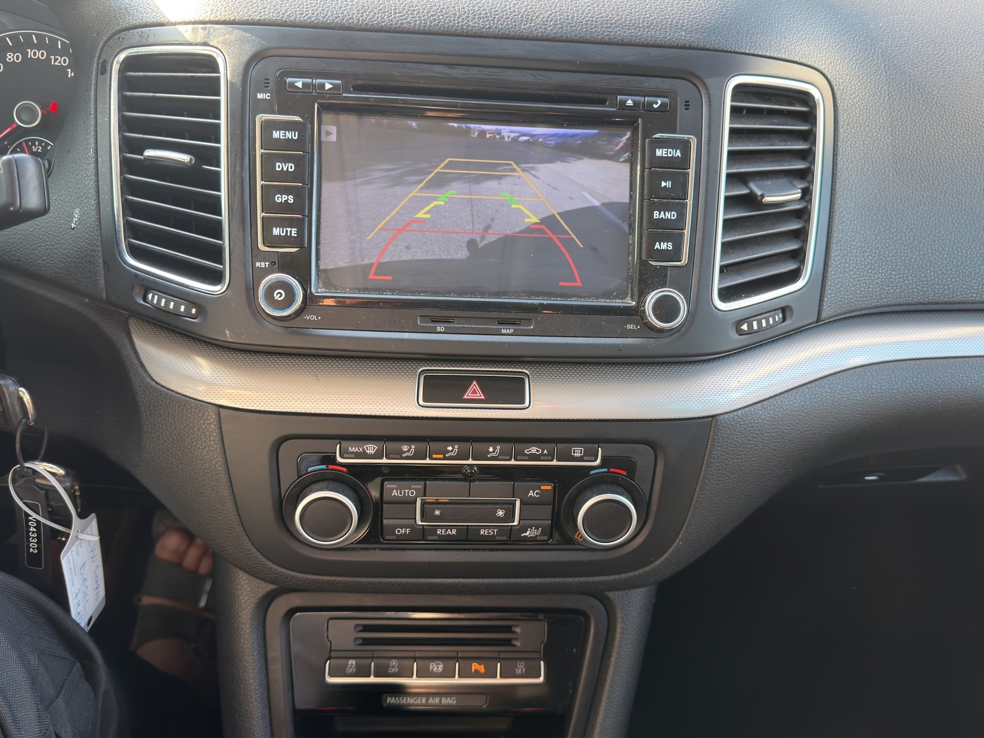 VW Sharan 2.0 TDI BlueMotion Technology Comfortline-image-11