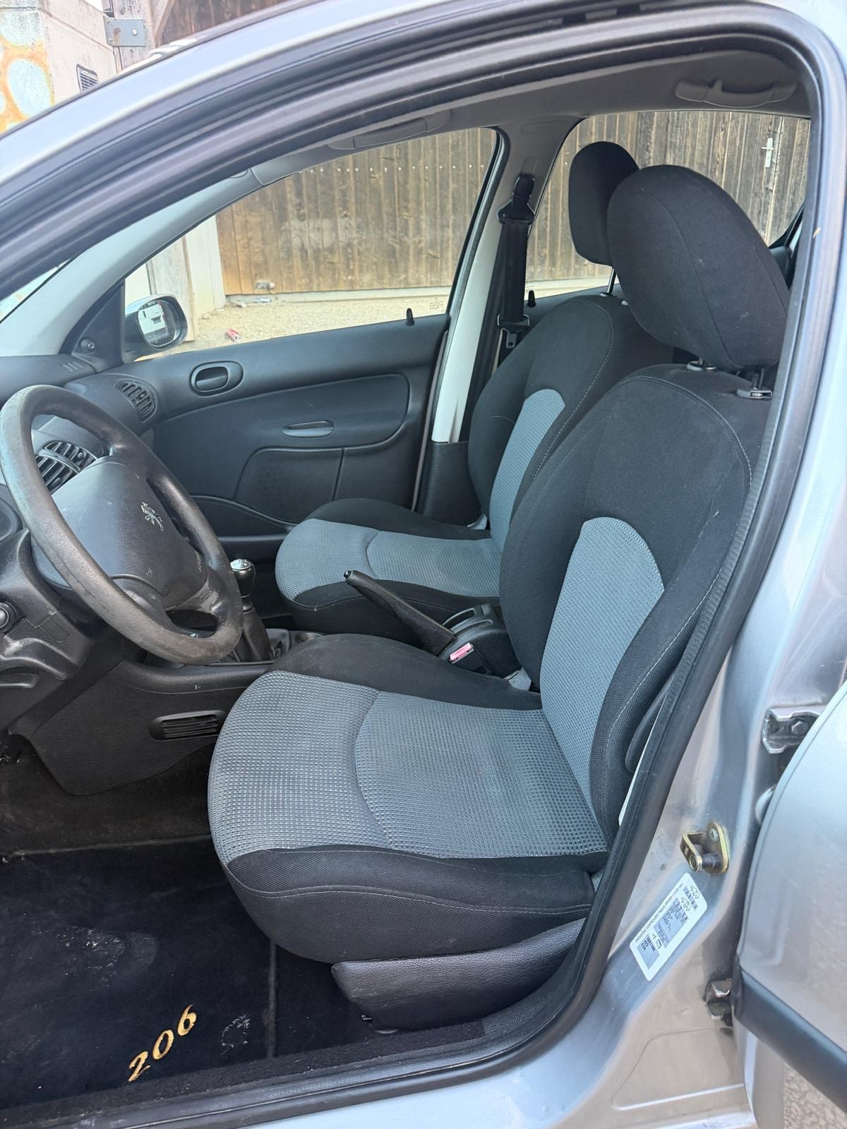 PEUGEOT 206 1.4 16V XS Sport . MFK-image-7
