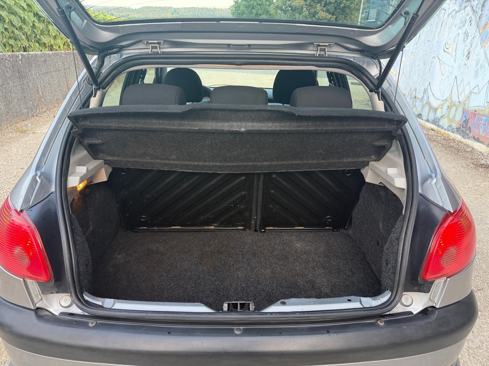 PEUGEOT 206 1.4 16V XS Sport . MFK-image-5