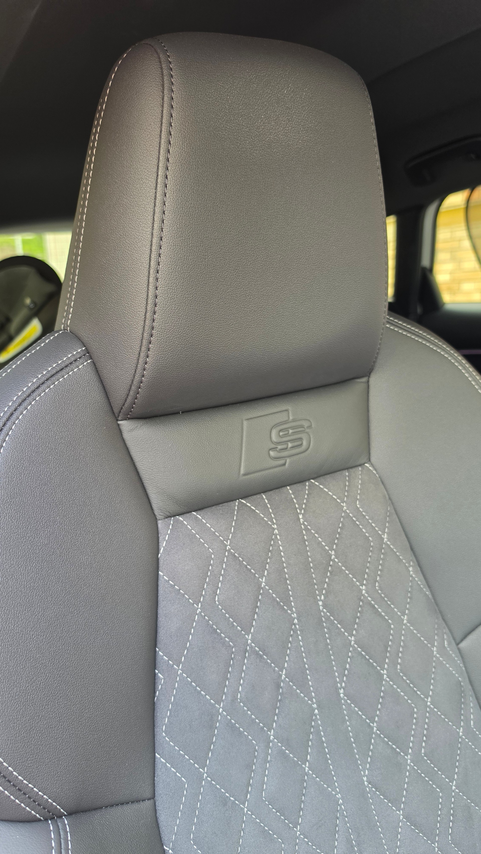 AUDI 1.5 35 TFSI S Line Attraction S-Tronic-image-8