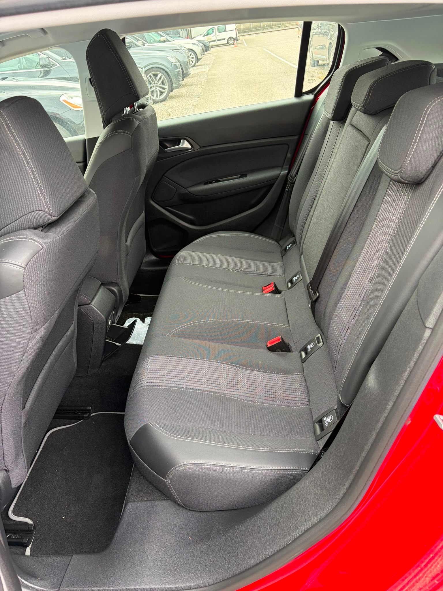 PEUGEOT 308 1.2 Pure Tech Active-image-9